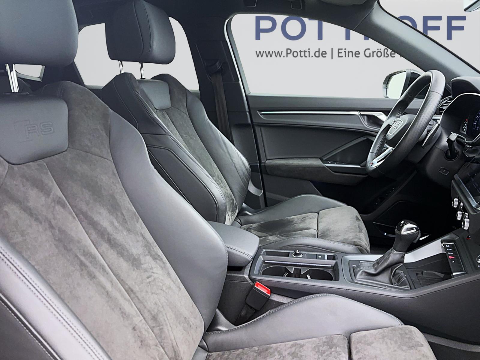 Audi RS Q3 Sportback Pano AHK ACC Kamera Matrix Navi Sonos