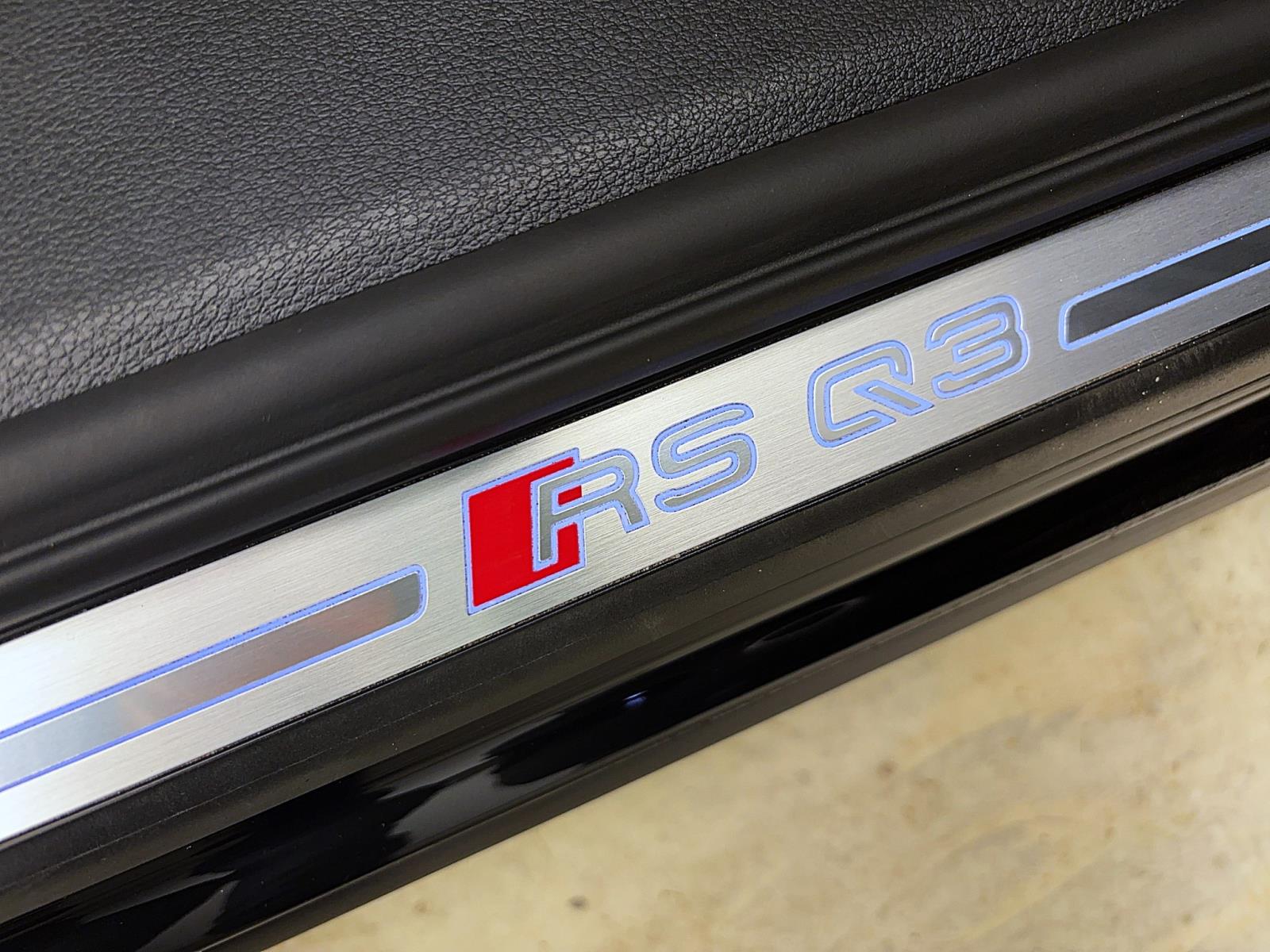 Audi RS Q3 Sportback Pano AHK ACC Kamera Matrix Navi Sonos