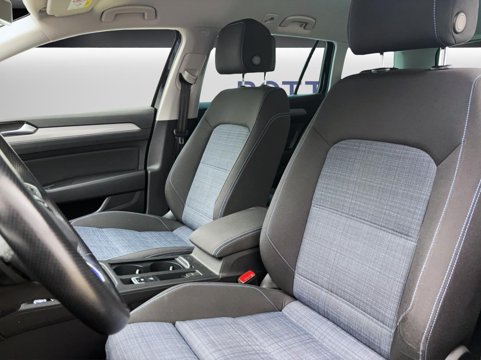 Volkswagen Passat Variant 1.4 TSI eHybrid DSG GTE AHK ACC ParkAssist Kamera LED Dynaudio