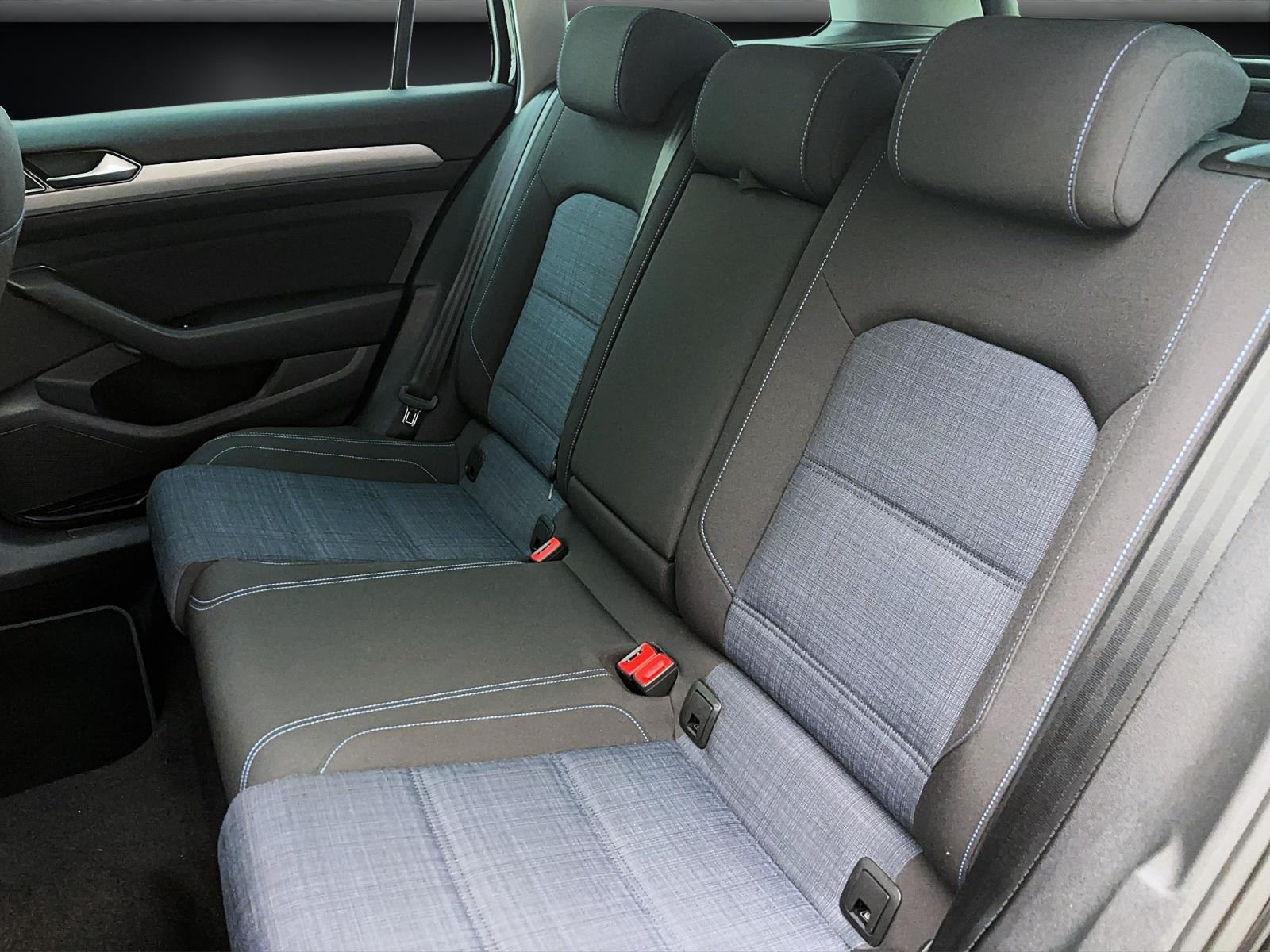 Volkswagen Passat Variant 1.4 TSI eHybrid DSG GTE AHK ACC ParkAssist Kamera LED Dynaudio