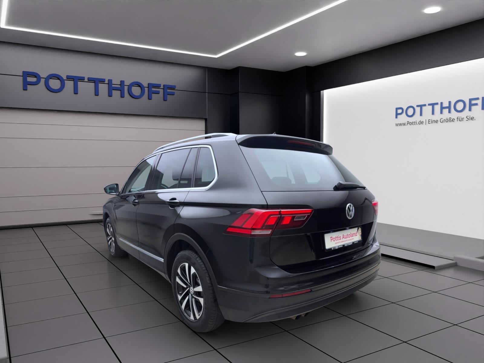 Volkswagen Tiguan 1.5 TSI IQ.DriveAHK ACC ParkAssist Navi AppConnect