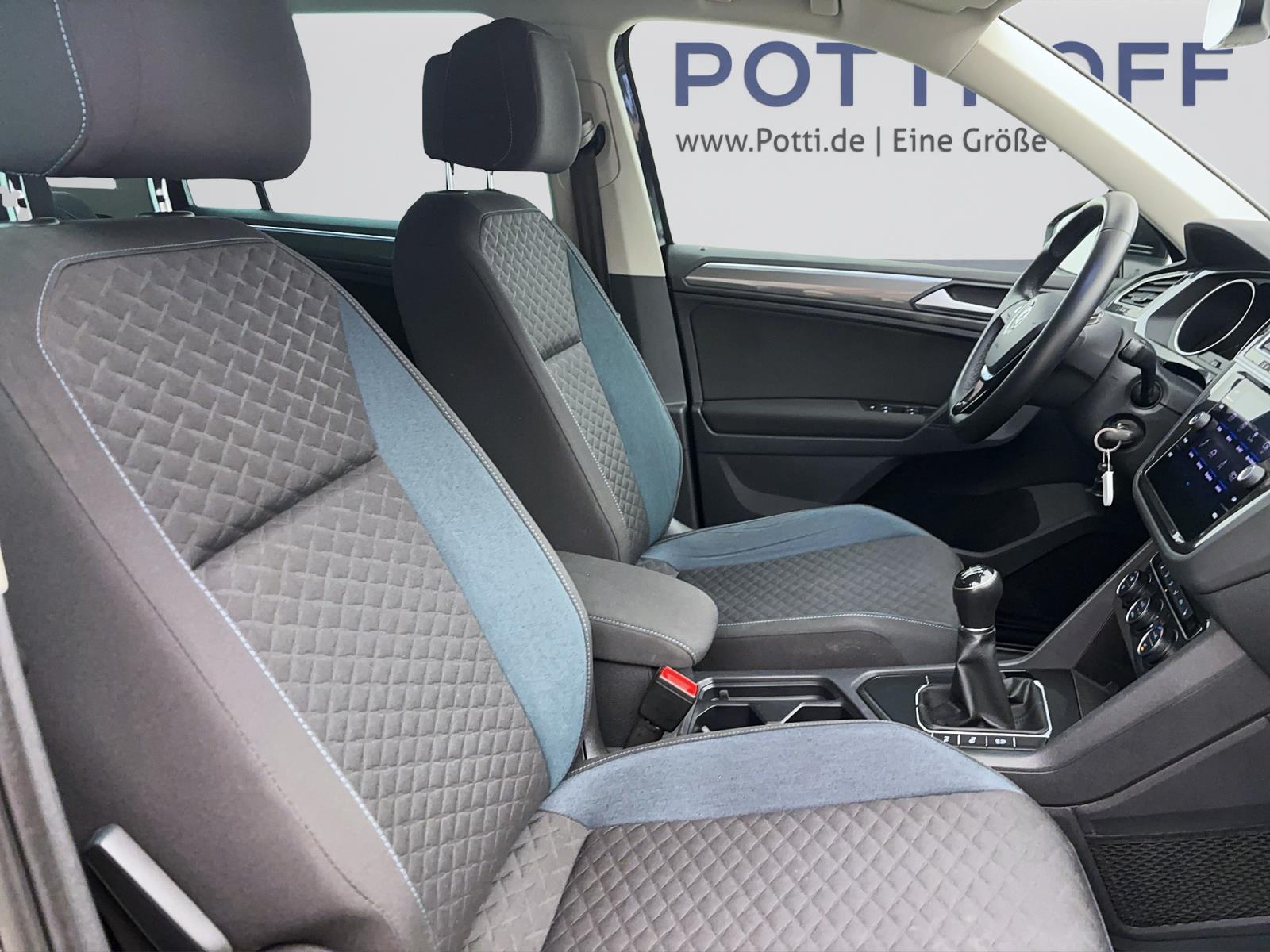 Volkswagen Tiguan 1.5 TSI IQ.DriveAHK ACC ParkAssist Navi AppConnect
