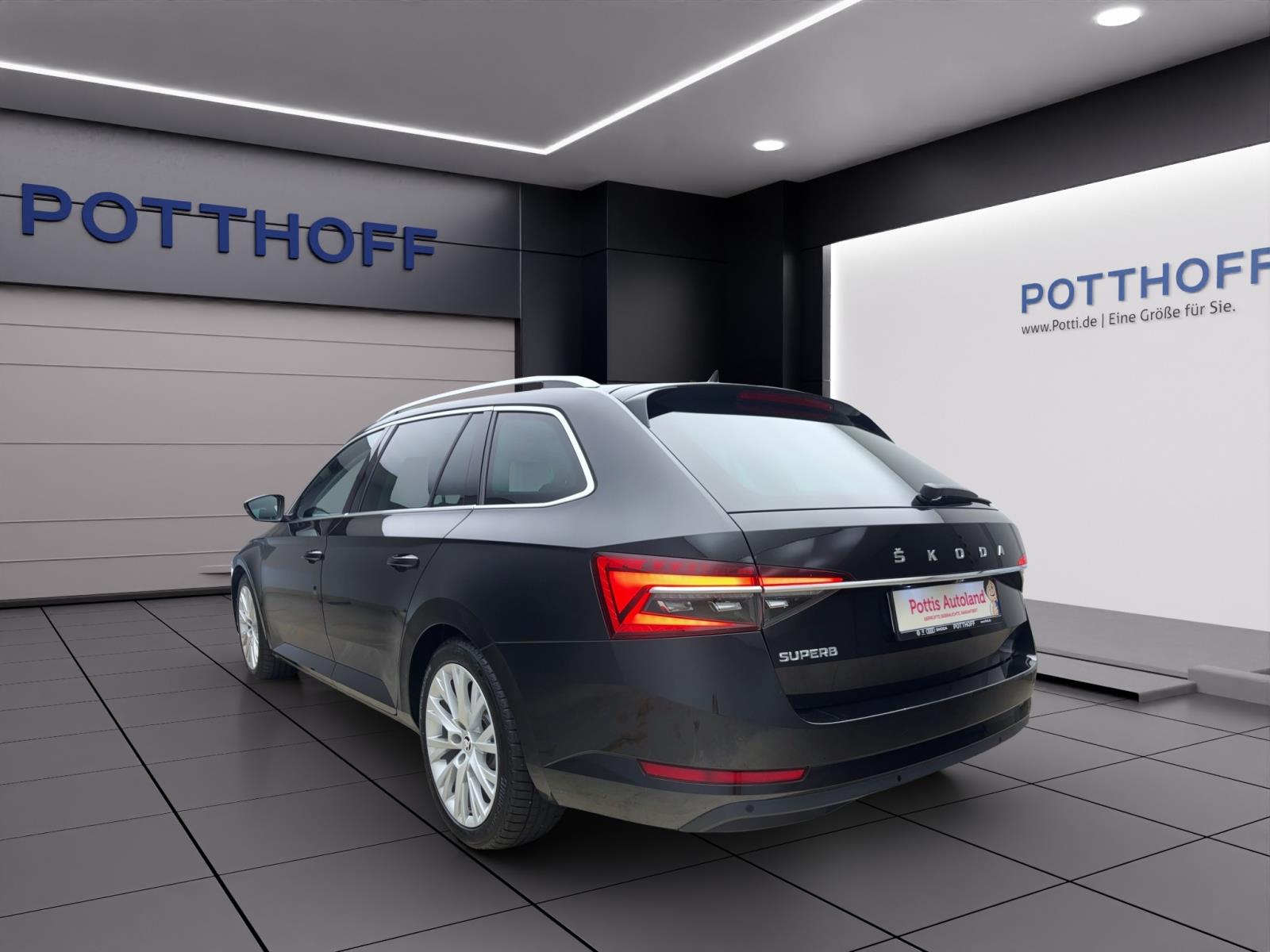 Skoda Superb Combi 2.0 TDI DSG Premium EditionPano AHK ACC PDC Kamera LED Canton