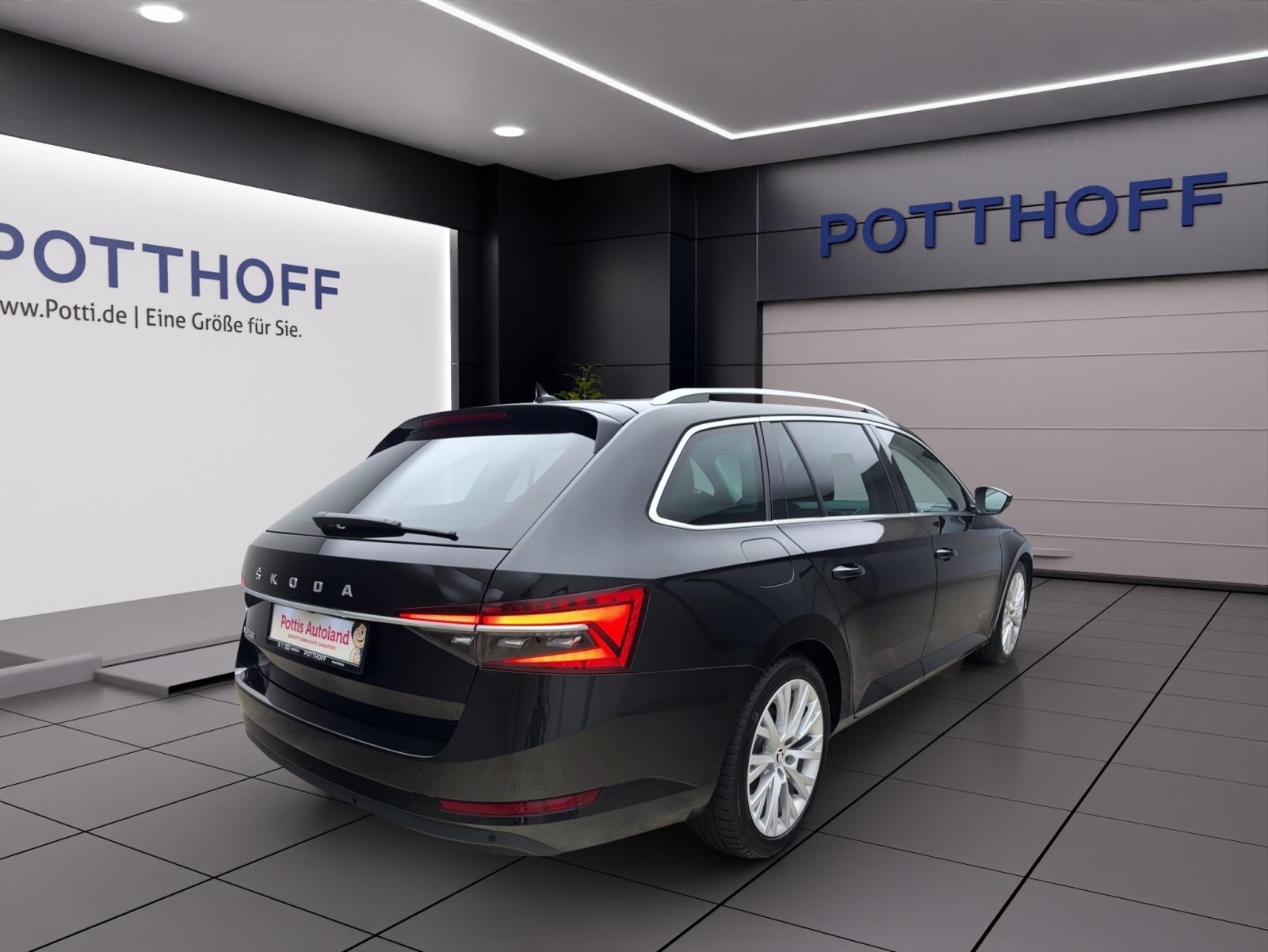 Skoda Superb Combi 2.0 TDI DSG Premium EditionPano AHK ACC PDC Kamera LED Canton