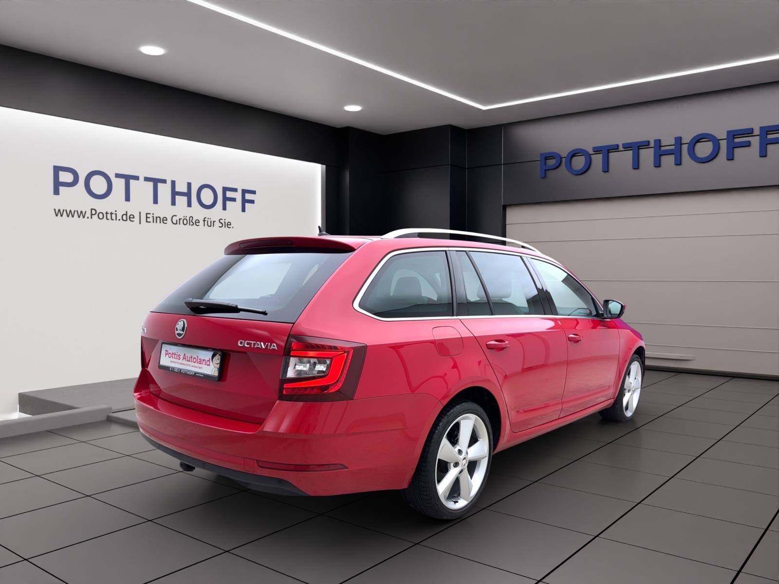 Skoda Octavia Combi 2.0 TDI DSG StylePano AHK ACC PDC LED SmartLink