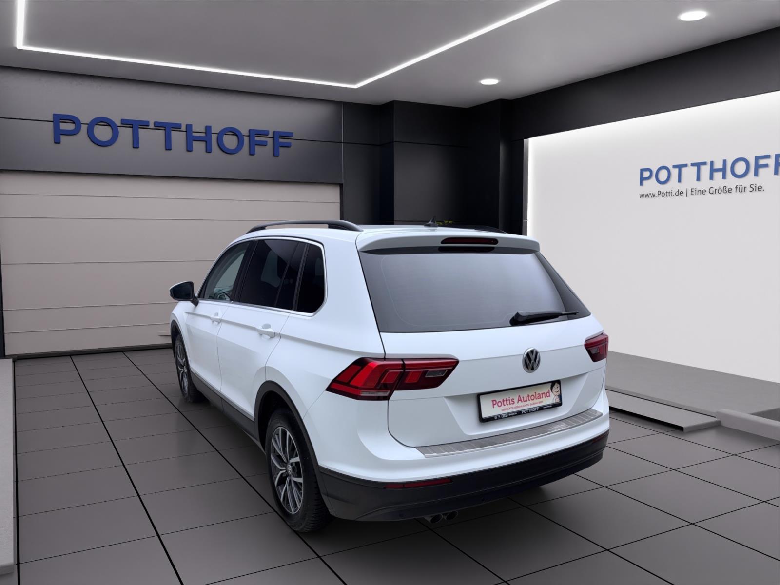 Volkswagen Tiguan 2.0 TDI DSG ComfortlinePano AHK PDC Klima