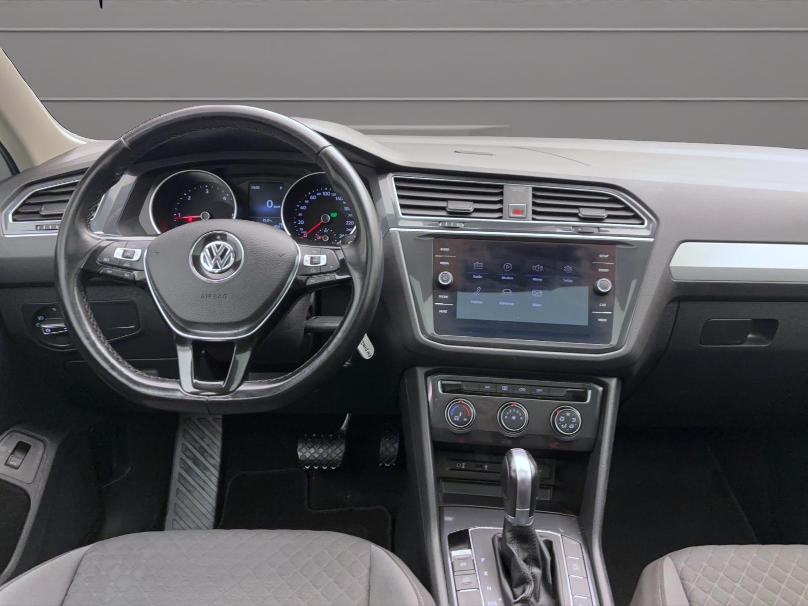 Volkswagen Tiguan 2.0 TDI DSG ComfortlinePano AHK PDC Klima