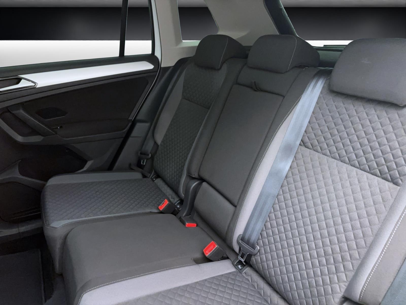 Volkswagen Tiguan 2.0 TDI DSG ComfortlinePano AHK PDC Klima