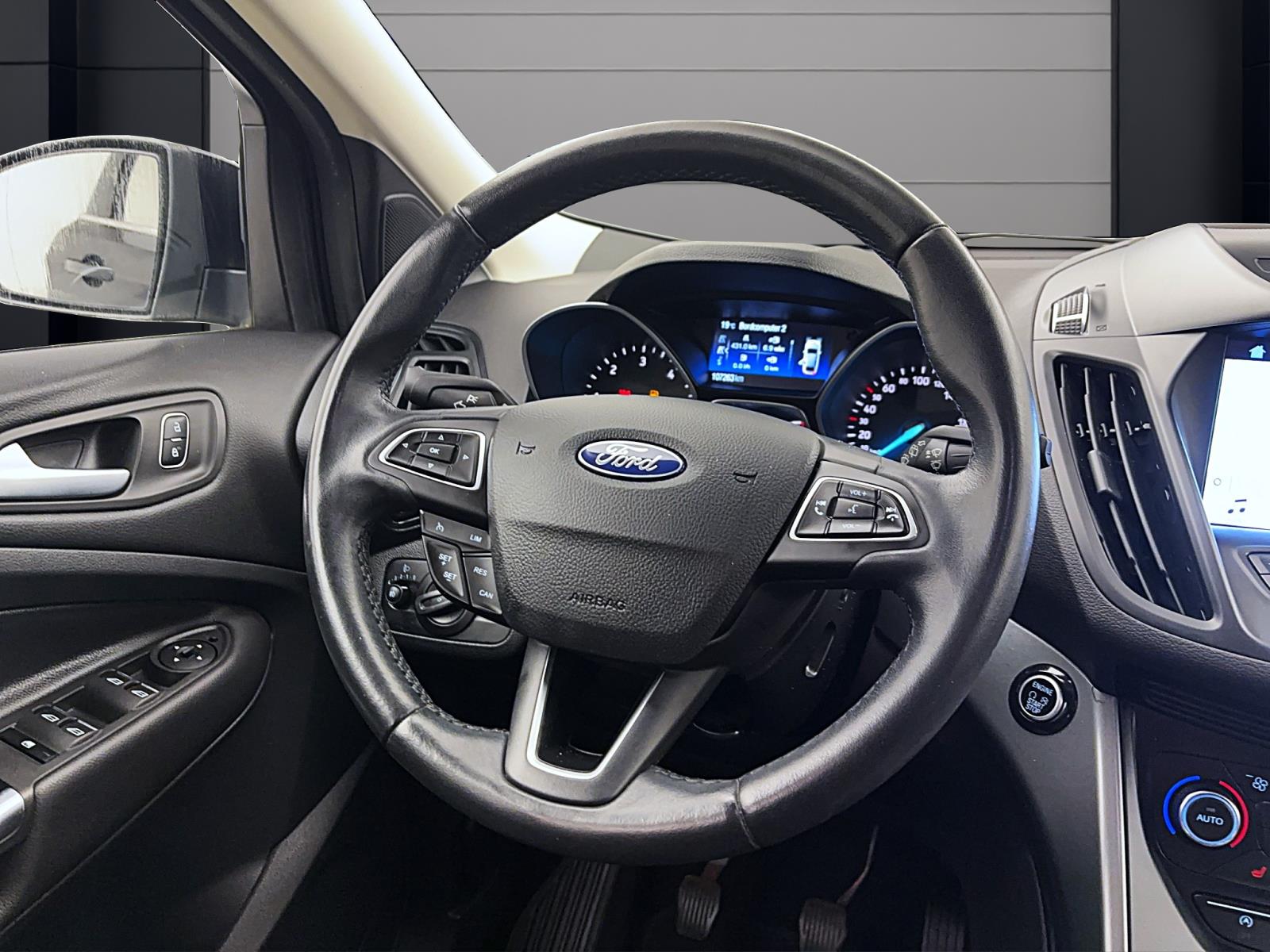 Ford Kuga 2.0 TDCi Business EditionPDC Navi Winter Tempo Klima