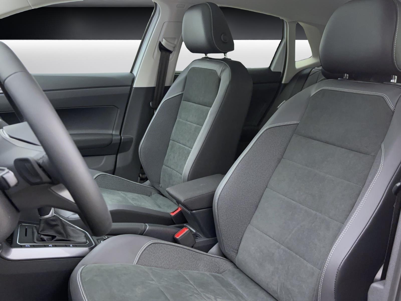 Volkswagen Polo 1.0 TSI DSG STYLE NAVI IQ.LIGHT IQ.DRIVE ACC