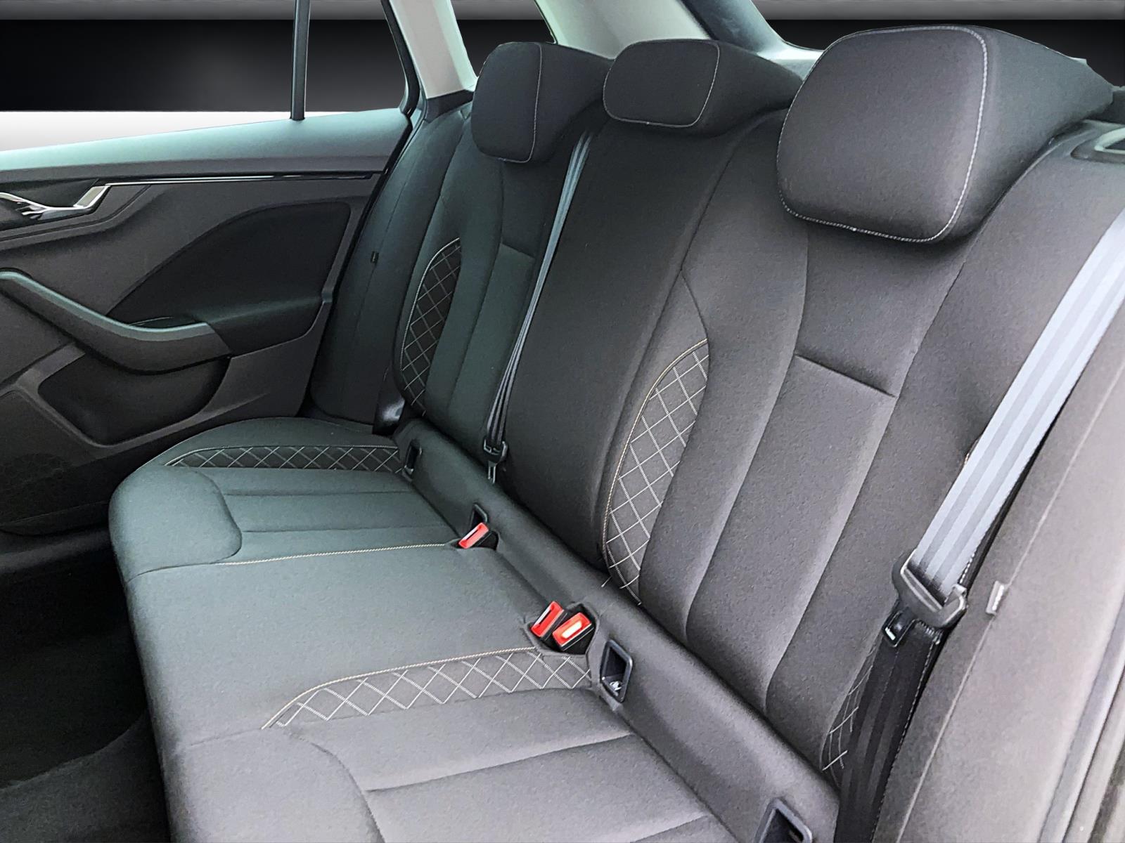 Skoda Kamiq 1.0 TSI AMBITION LED PDC CLIMATRONIC SITZHZG GRA