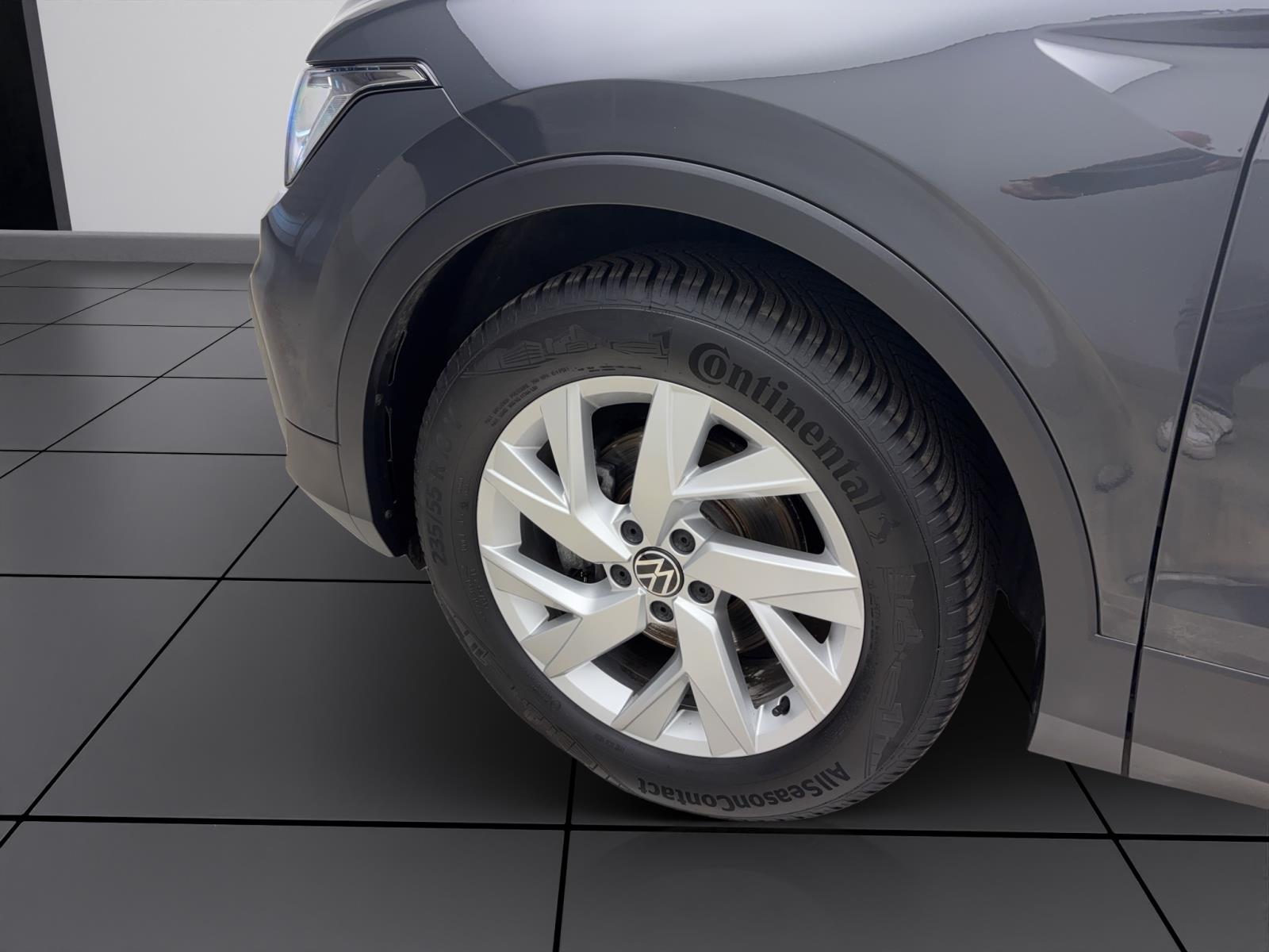 Volkswagen Tiguan 2.0 TDI Move AHK ACC PDC Kamera LED Navi Sitzhzg