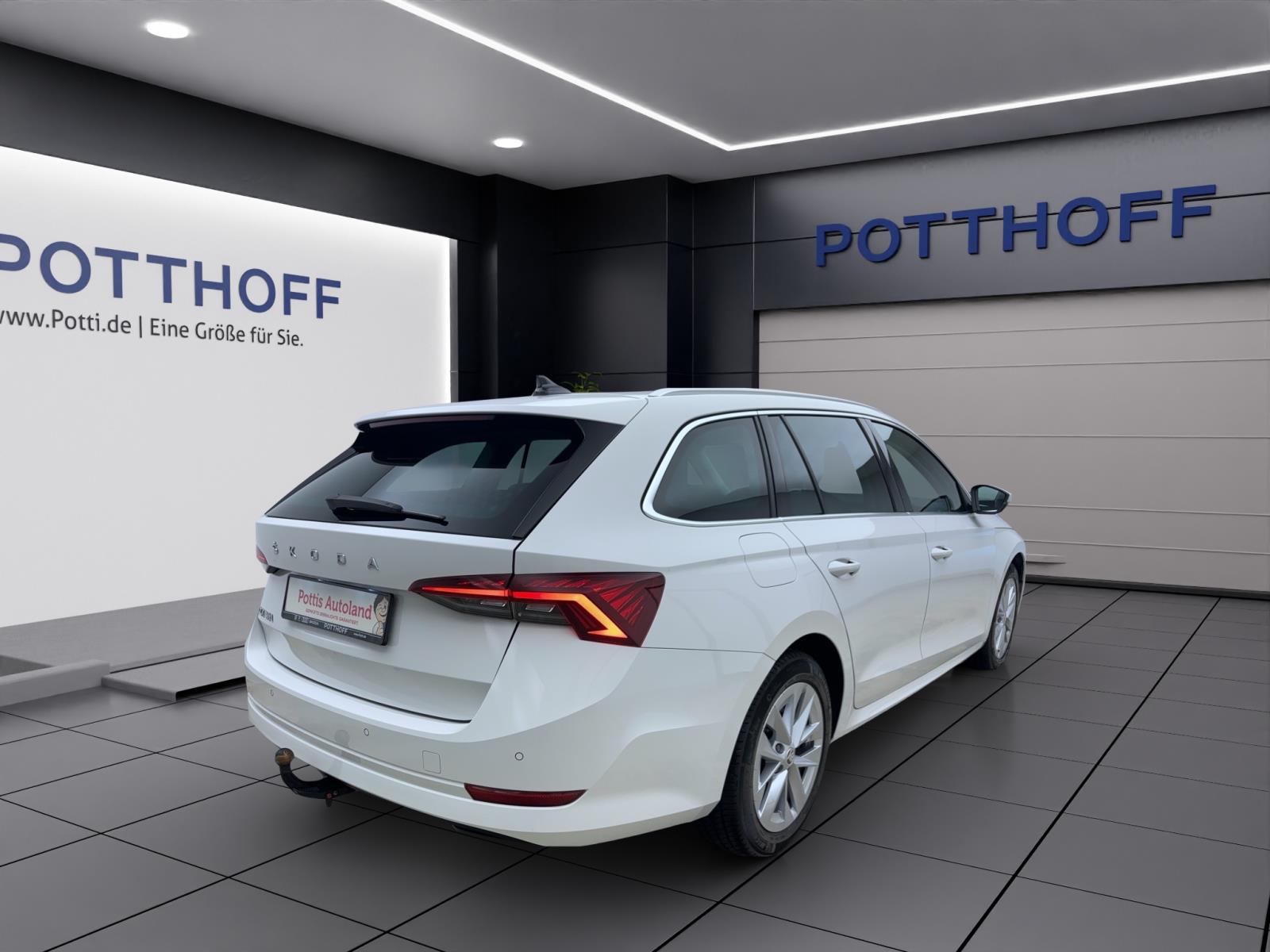 Skoda Octavia Combi 2.0 TDI StylePano ACC PDC LED SmartLink Sitzhzg