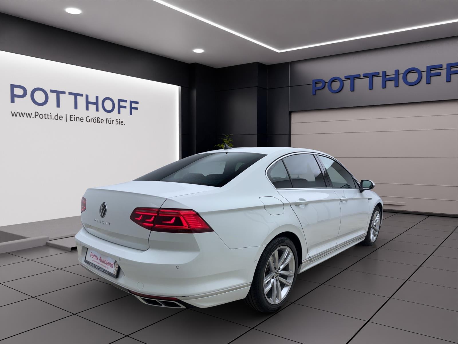 Volkswagen Passat 2.0 TDI DSG R-LinePano ACC ParkAssist IQ.Light AppConnect