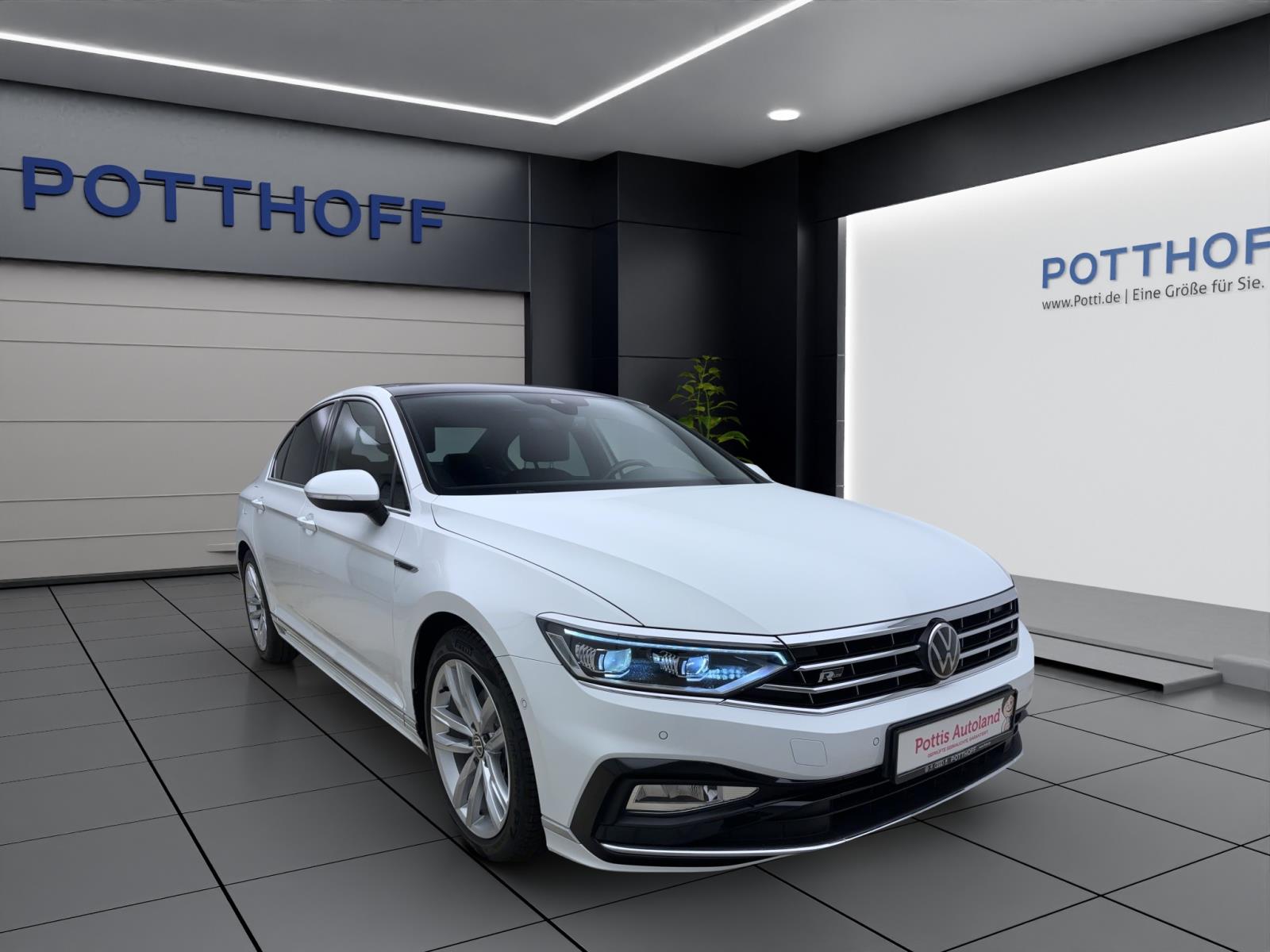 Volkswagen Passat 2.0 TDI DSG R-LinePano ACC ParkAssist IQ.Light AppConnect