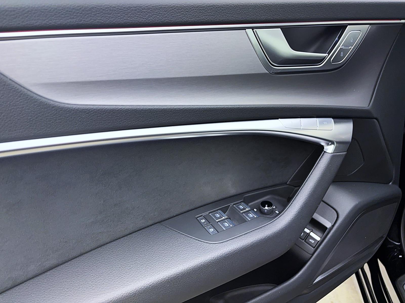 Audi A6 Avant 55 TFSIe q sportAHK ACC PDC TopView Matrix B&O HUD