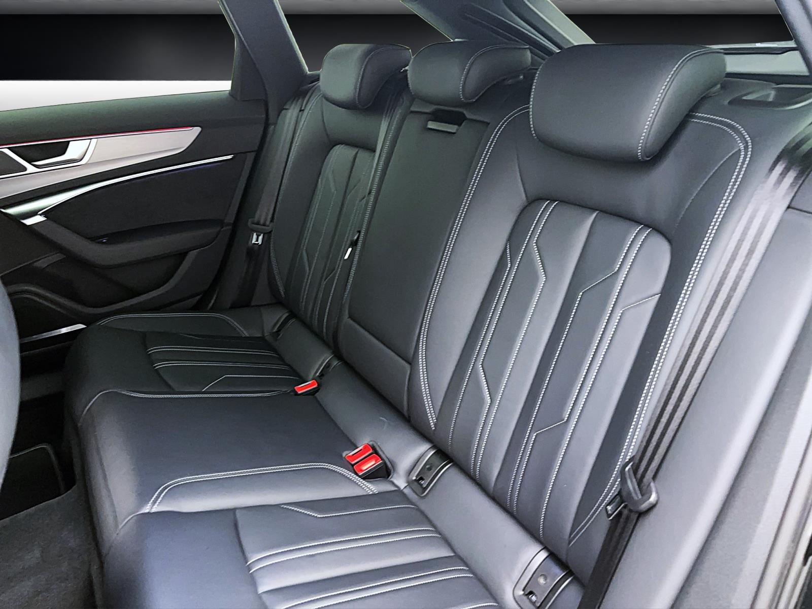 Audi A6 Avant 55 TFSIe q sportAHK ACC PDC TopView Matrix B&O HUD