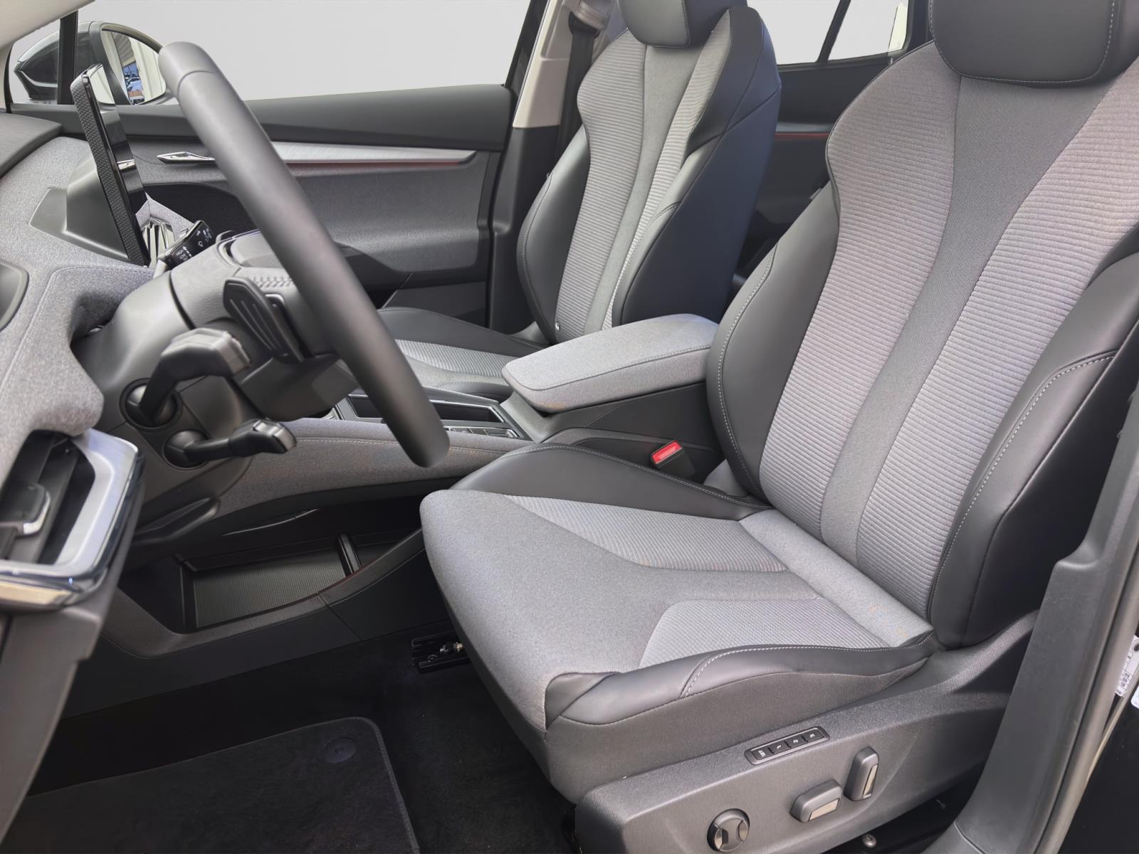 Skoda ENYAQ iV Coupe 85 PLUS AHK NAVI ACC MATRIX