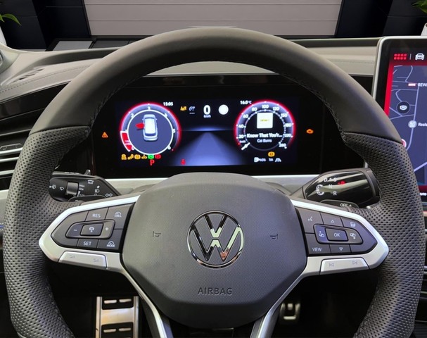Volkswagen Passat Variant 2.0 TDI DSG R-LINE STDHZG PANO IQ.LIGHT