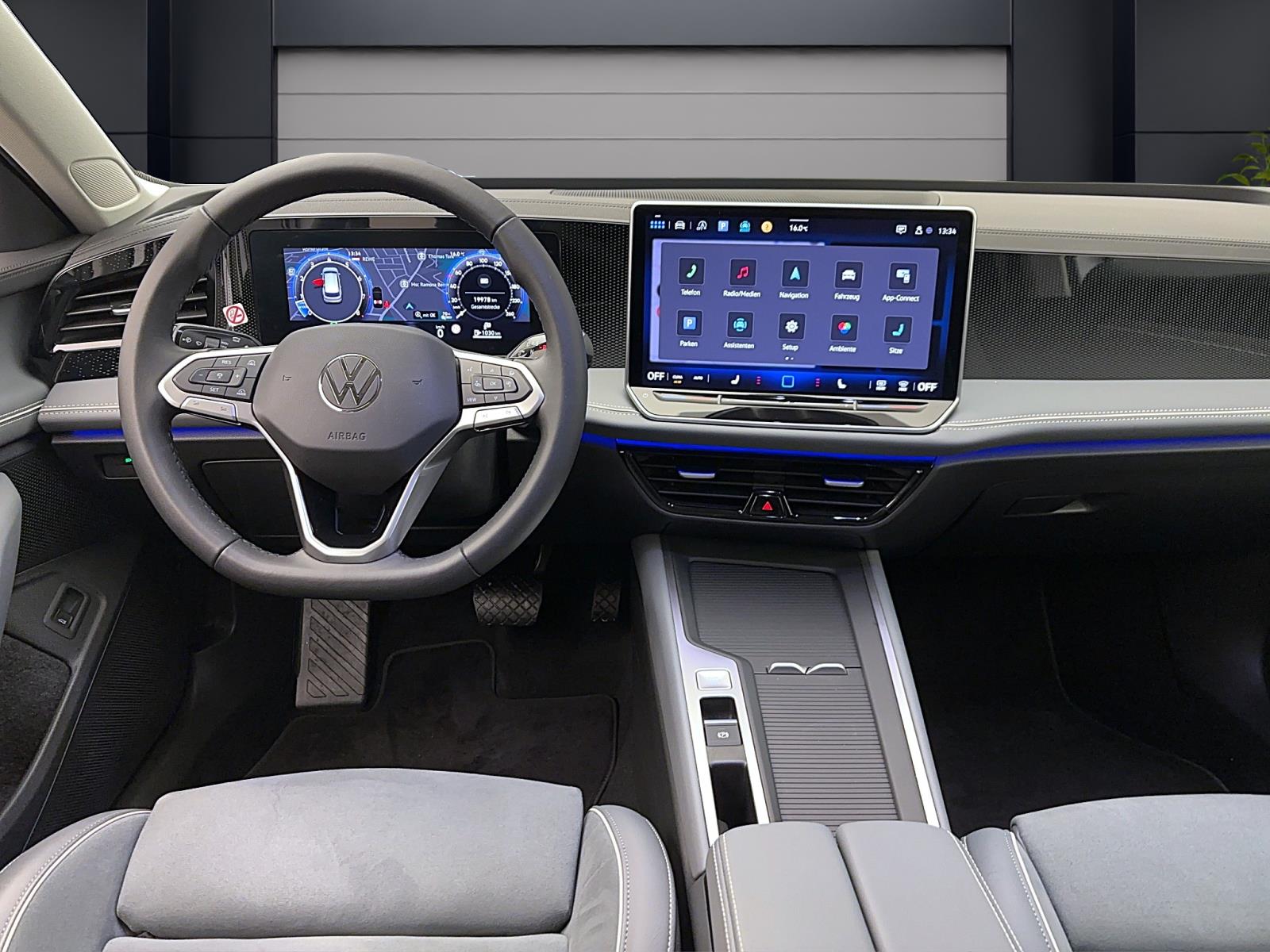 Volkswagen Passat Variant 1.5 eTSI DSG BUSINESS NAVI AHK KAMERA LED