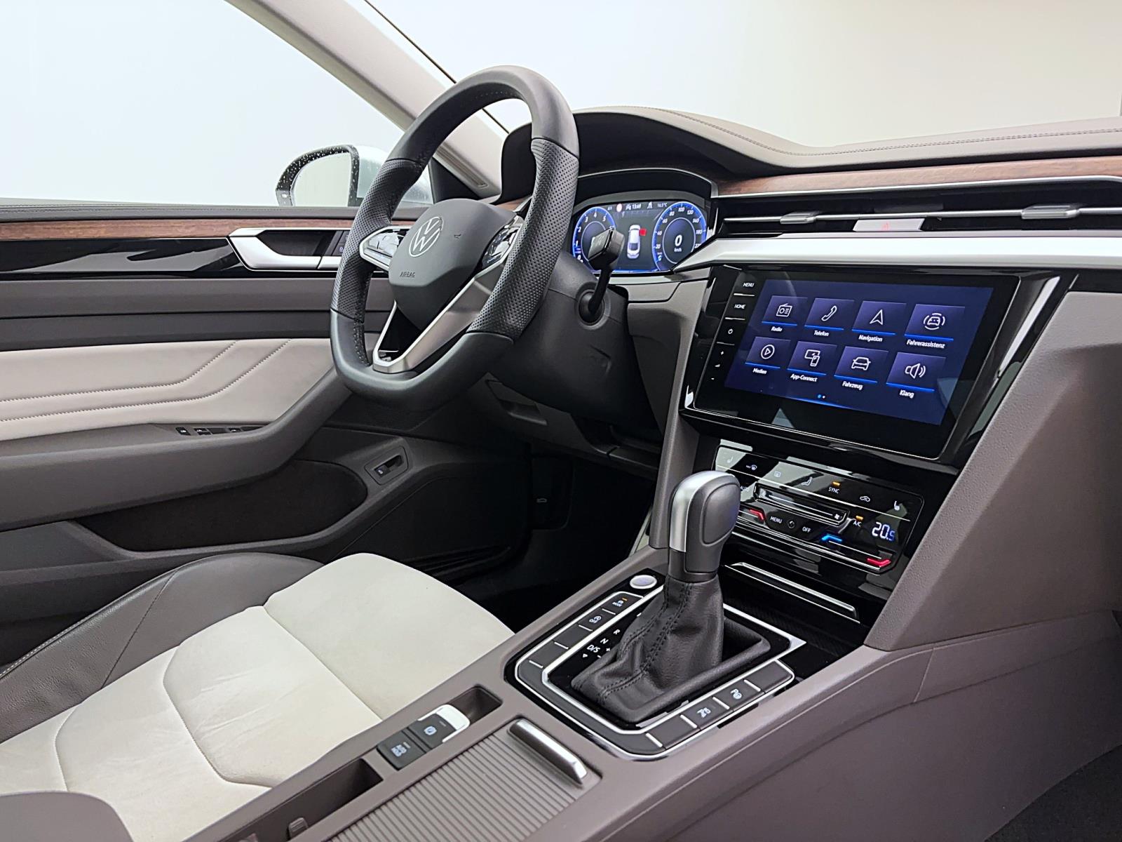 Volkswagen Arteon 2.0 TSI DSG EleganceNavi Pano AreaView TravelAssist Sitzhzg