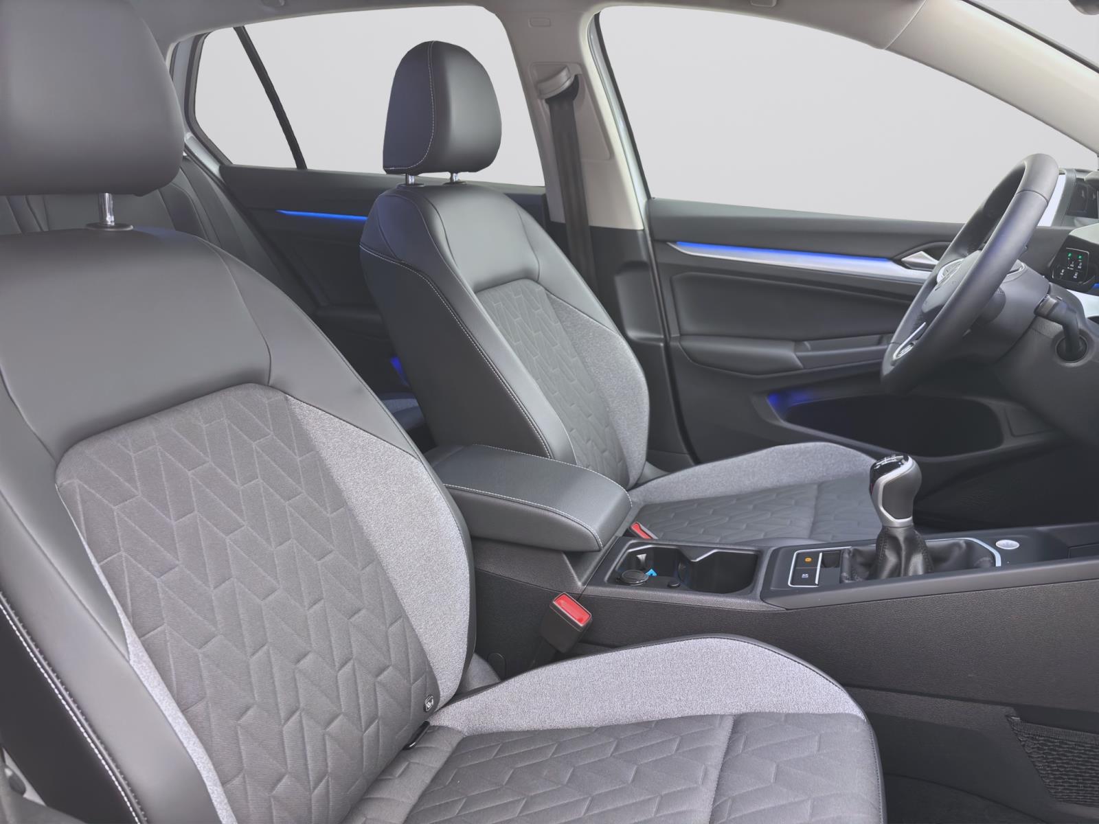 Volkswagen Golf 1.5 TSI GOAL NAVI KAMERA ACC LED