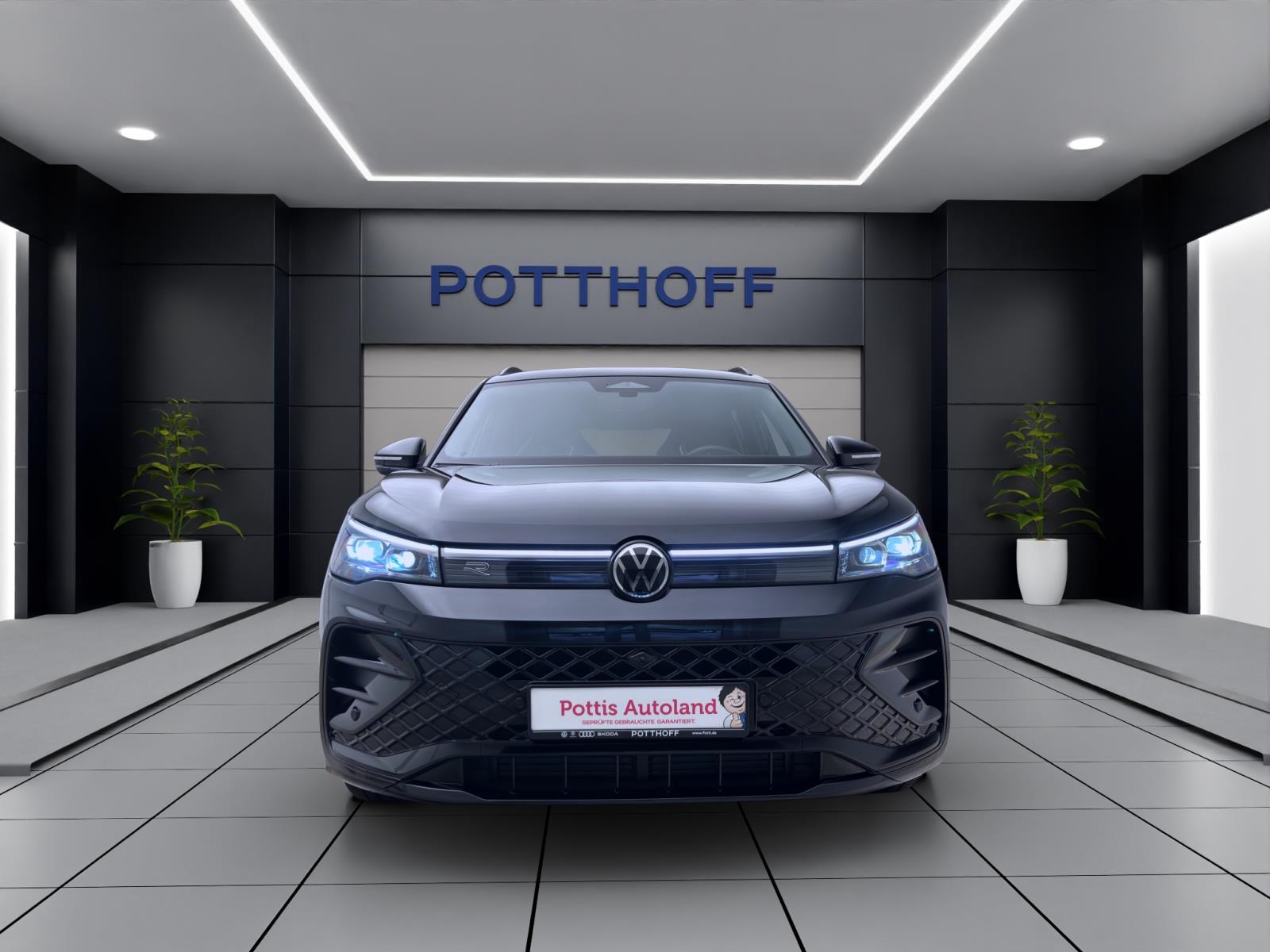 Volkswagen Tiguan 1.5 eTSI DSG R-LINE NAVI IQ.LIGHT KAMERA AHK