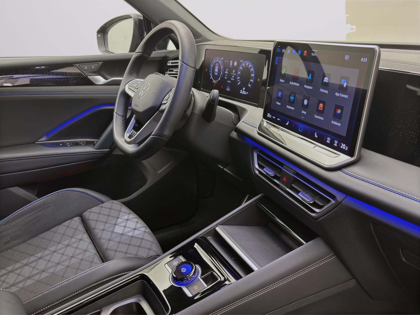 Volkswagen Tiguan 1.5 eTSI DSG R-LINE NAVI IQ.LIGHT KAMERA AHK