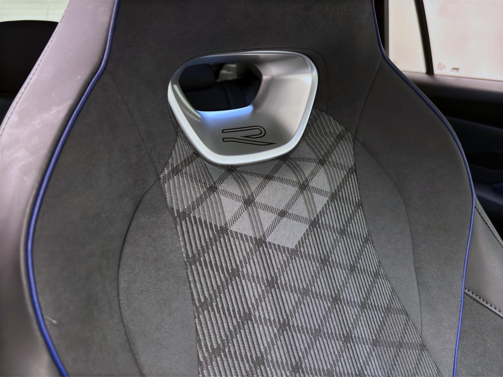 Volkswagen Tiguan 1.5 eTSI DSG R-LINE NAVI IQ.LIGHT KAMERA AHK