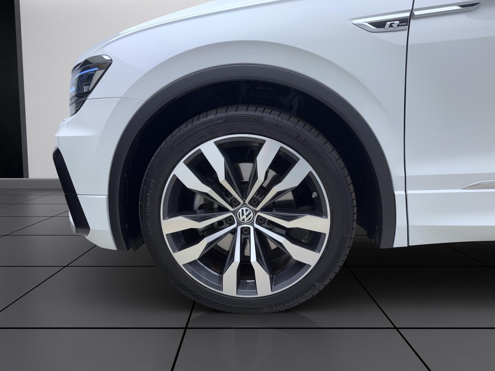 Volkswagen Tiguan 2.0 TDI DSG R-Line 4MotionPano AHK ACC PDC LED Navi Winter