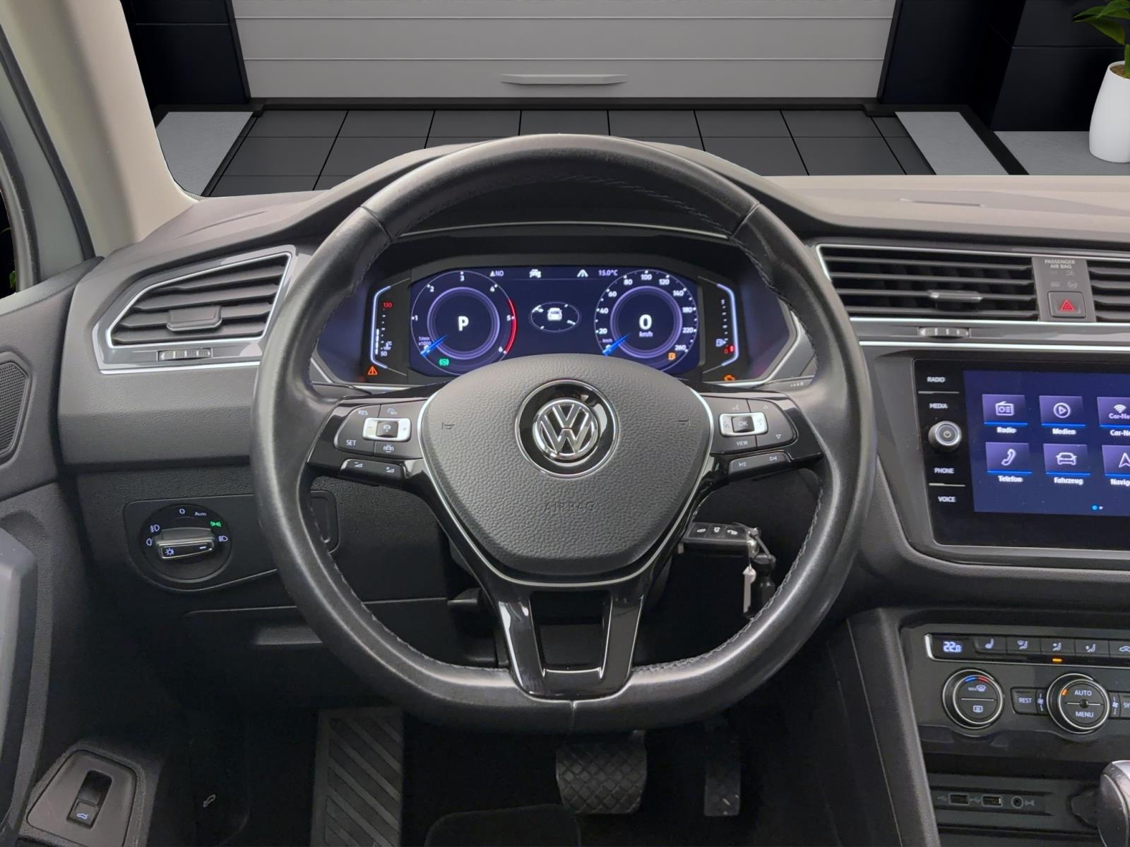 Volkswagen Tiguan 2.0 TDI DSG R-Line 4MotionPano AHK ACC PDC LED Navi Winter