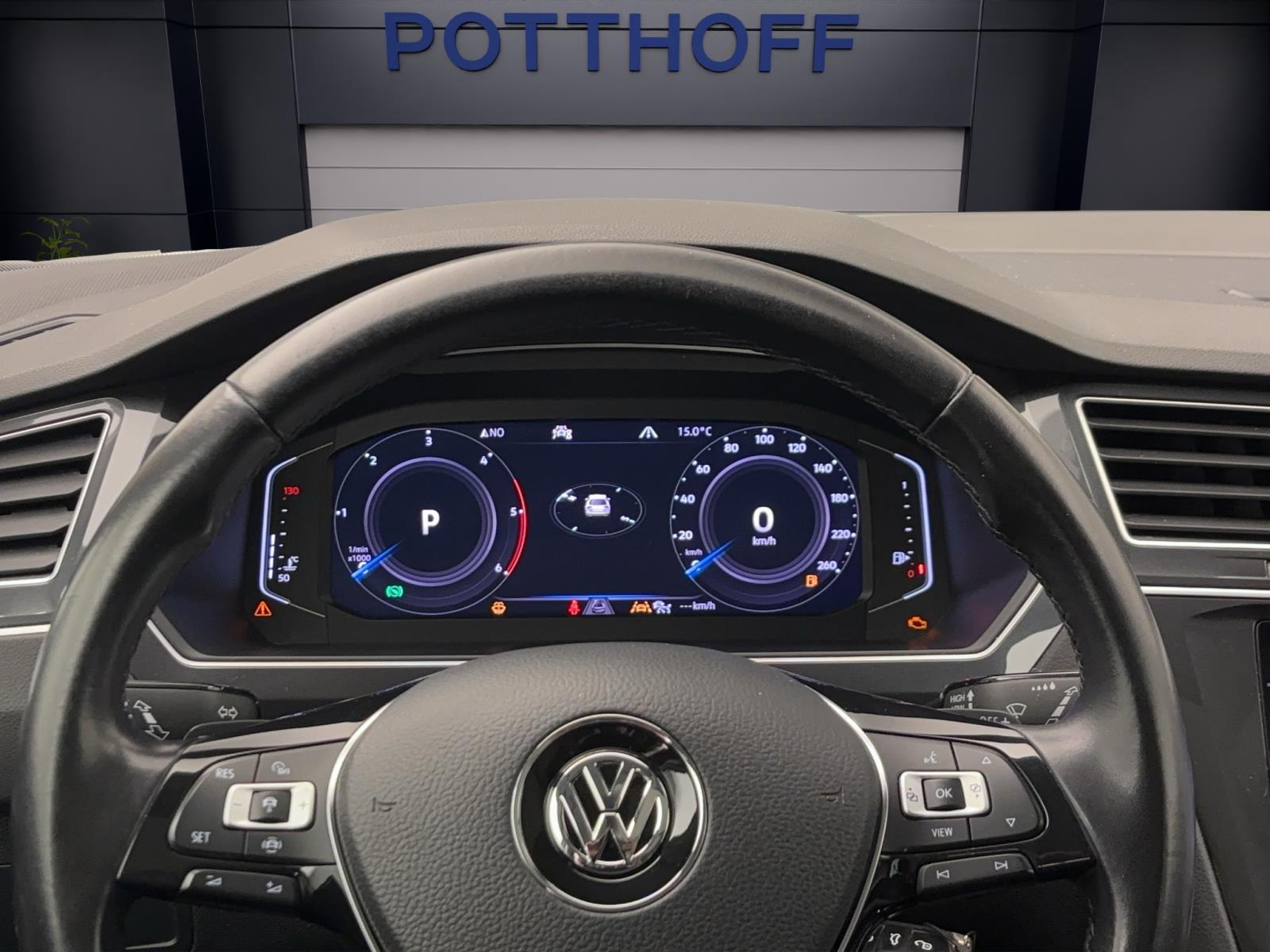 Volkswagen Tiguan 2.0 TDI DSG R-Line 4MotionPano AHK ACC PDC LED Navi Winter