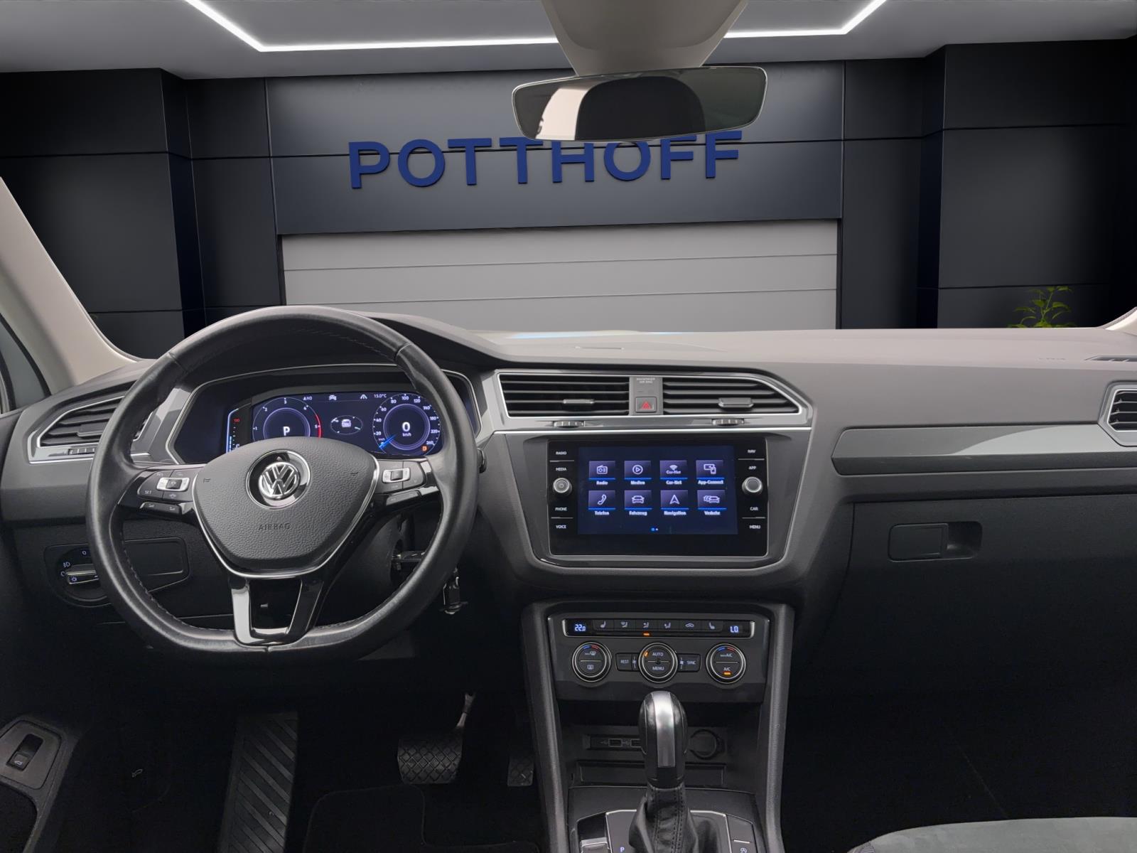 Volkswagen Tiguan 2.0 TDI DSG R-Line 4MotionPano AHK ACC PDC LED Navi Winter