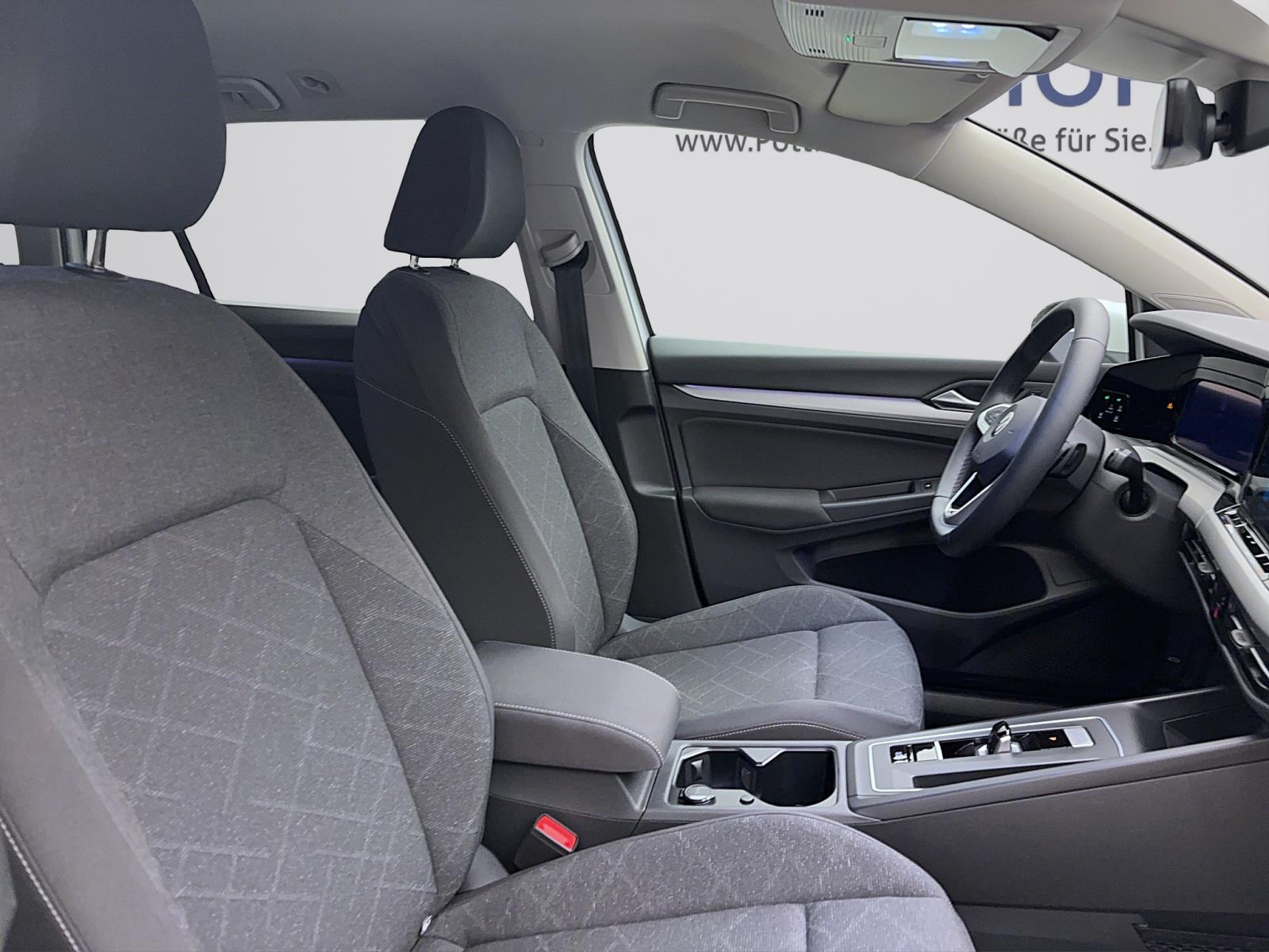 Volkswagen Golf Variant 8 2.0 TDI DSG Life AHK ACC PDC Kamera LED Navi Winter