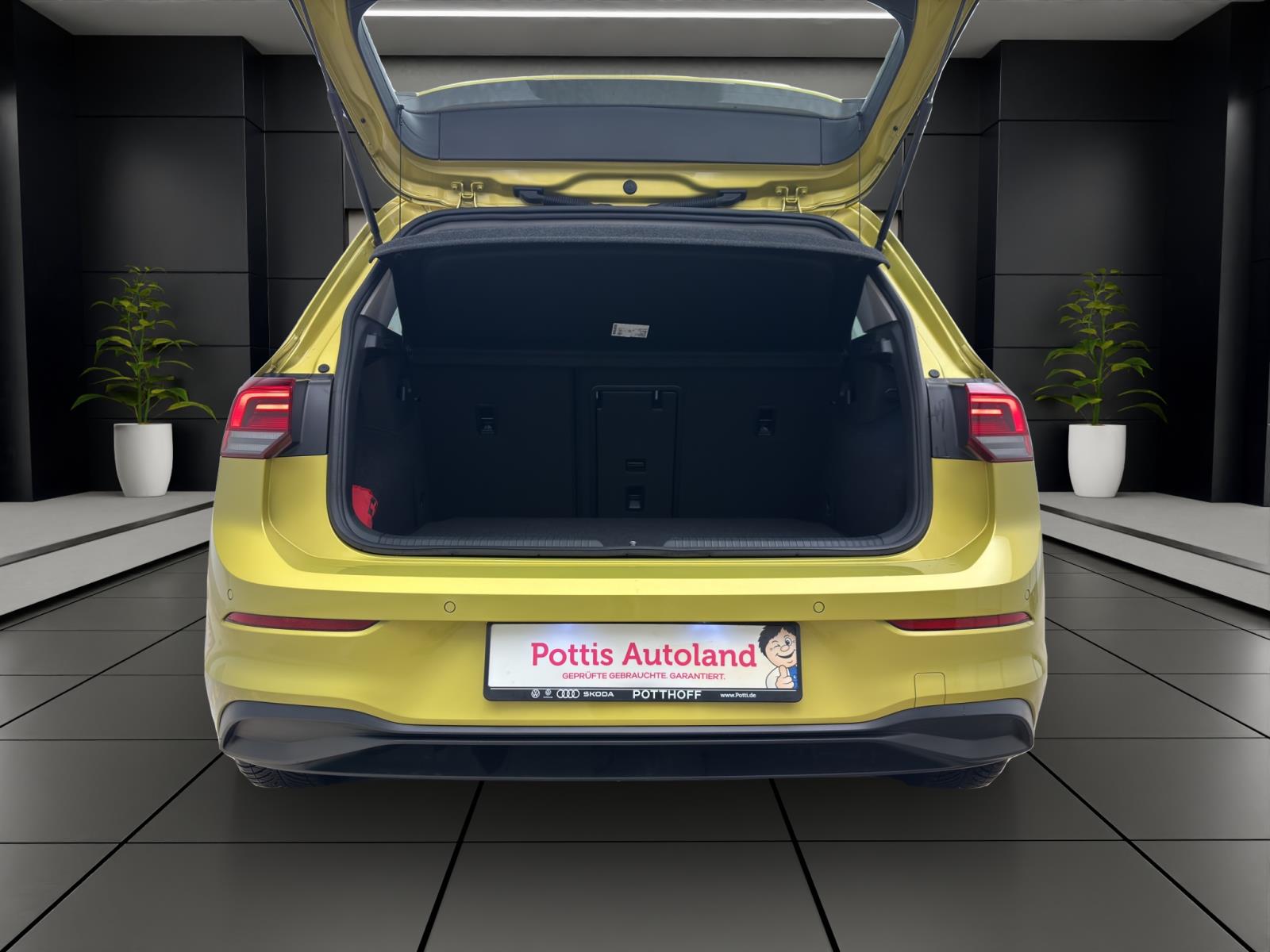 Volkswagen Golf 8 1.5 TSI Life Navi LED HUD ACC DCC PDC Sitzhzg
