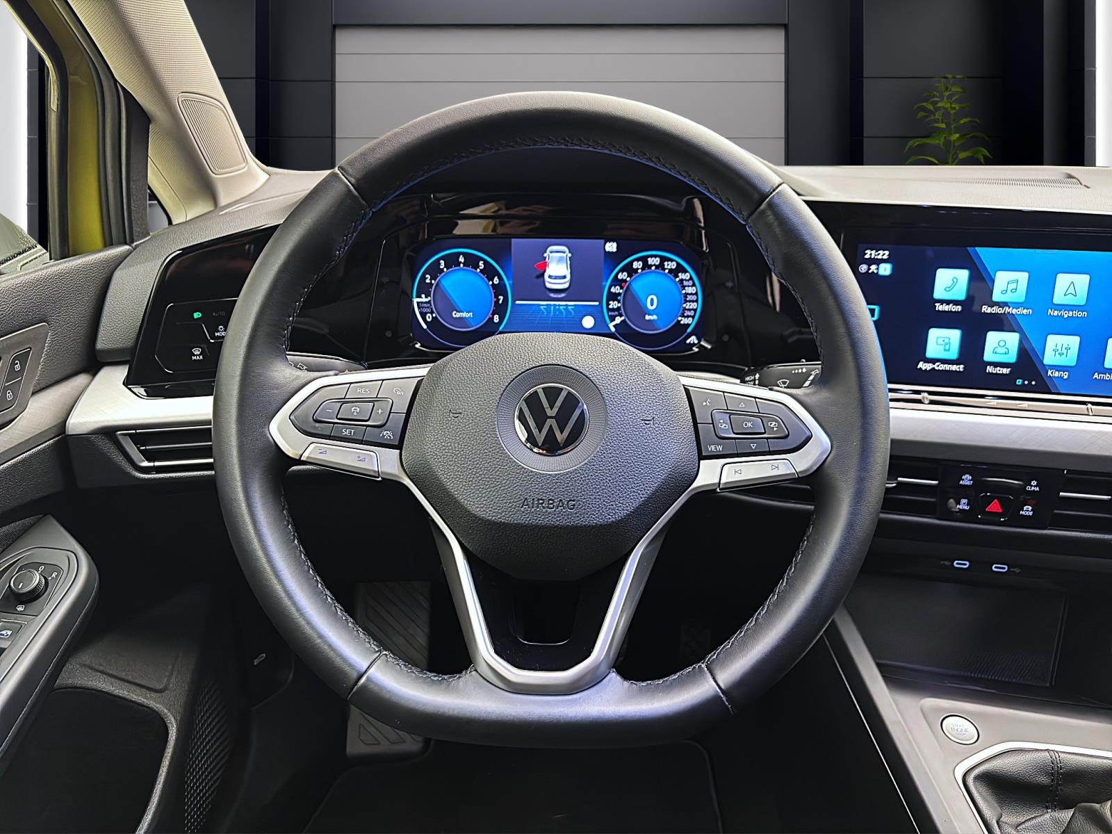 Volkswagen Golf 8 1.5 TSI Life Navi LED HUD ACC DCC PDC Sitzhzg