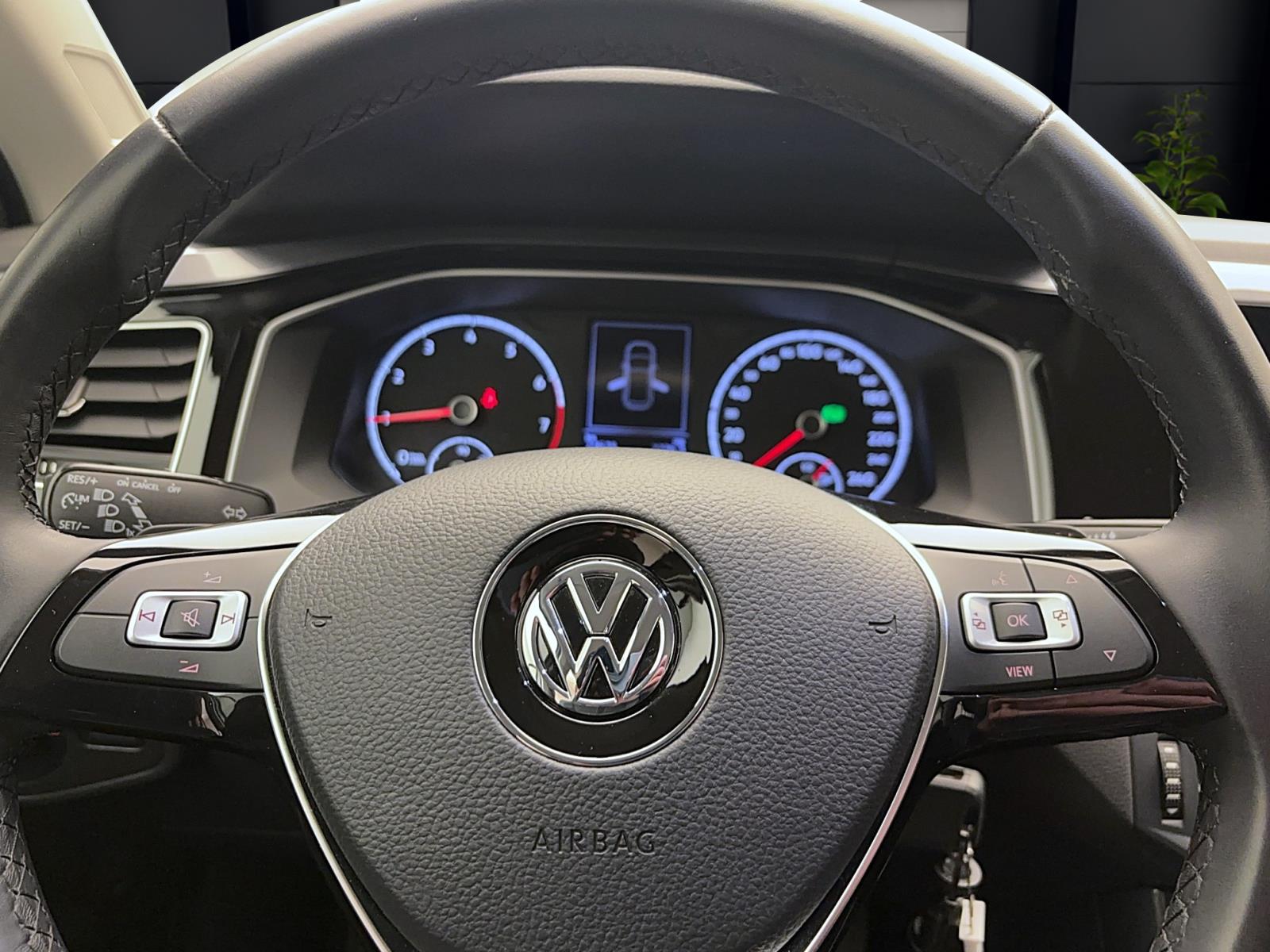 Volkswagen Polo 1.0 TSI DSG Highline PDC Navi Sitzhzg Klima