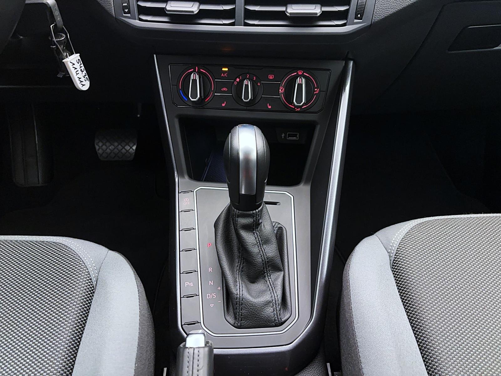 Volkswagen Polo 1.0 TSI DSG Highline PDC Navi Sitzhzg Klima