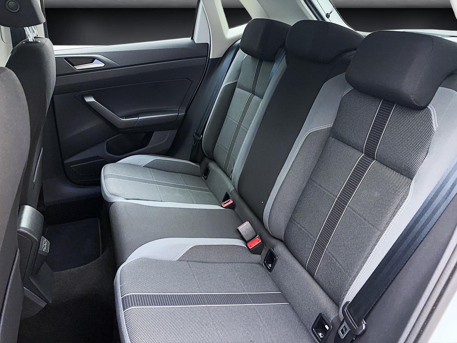 Volkswagen Polo 1.0 TSI DSG Highline PDC Navi Sitzhzg Klima