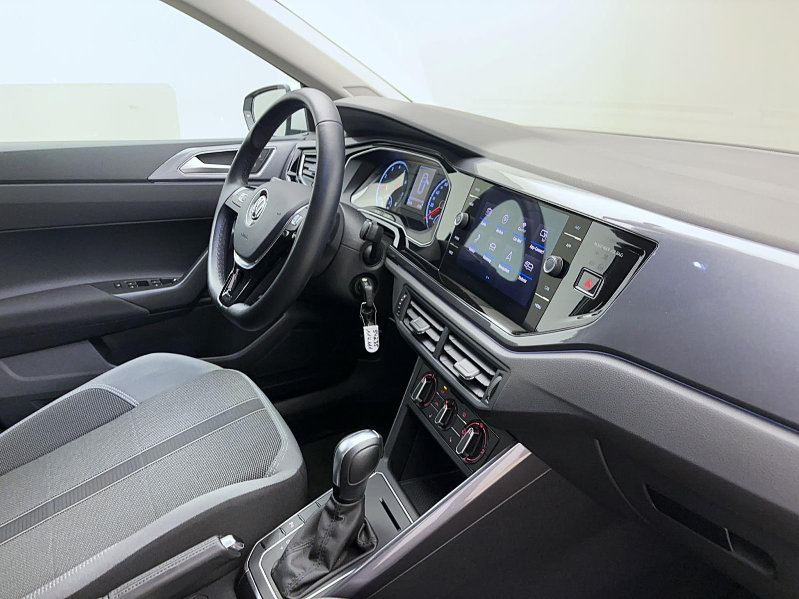 Volkswagen Polo 1.0 TSI DSG Highline PDC Navi Sitzhzg Klima