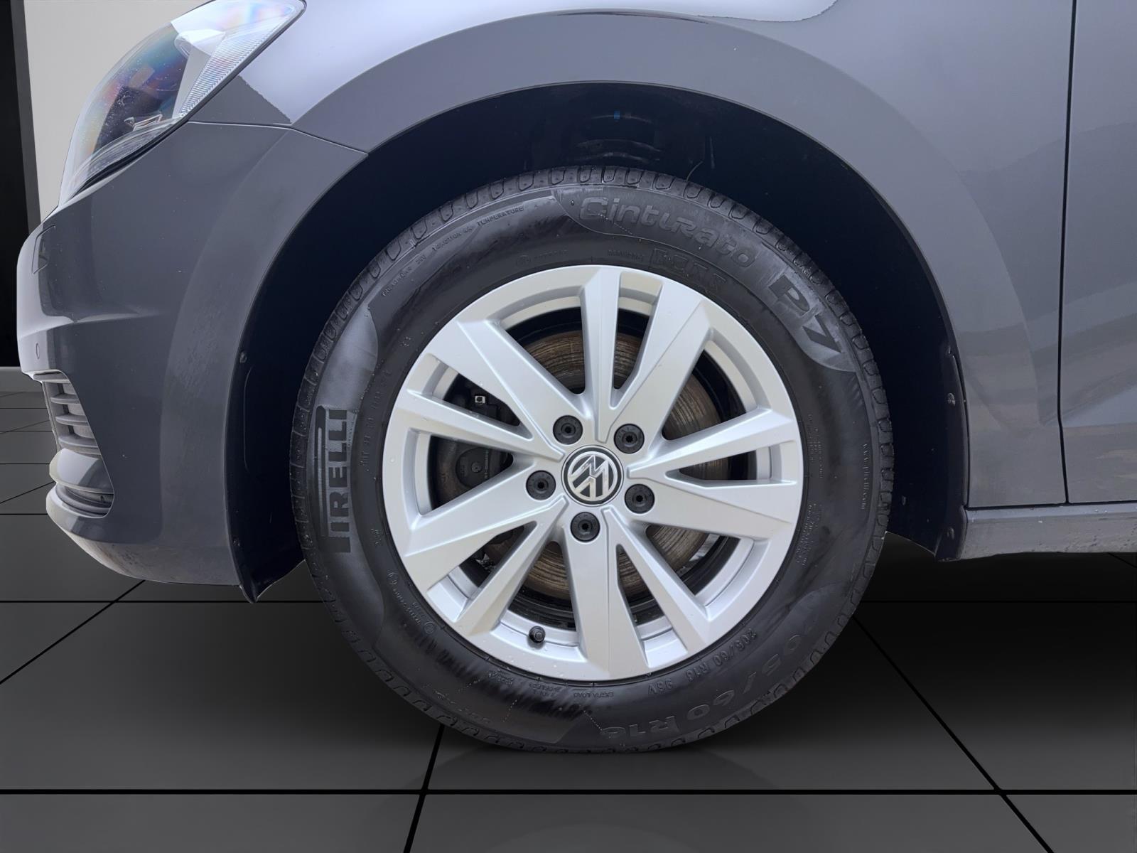 Volkswagen Touran 1.5 TSI COMFORTLINE PDC NAVI SITZHZG