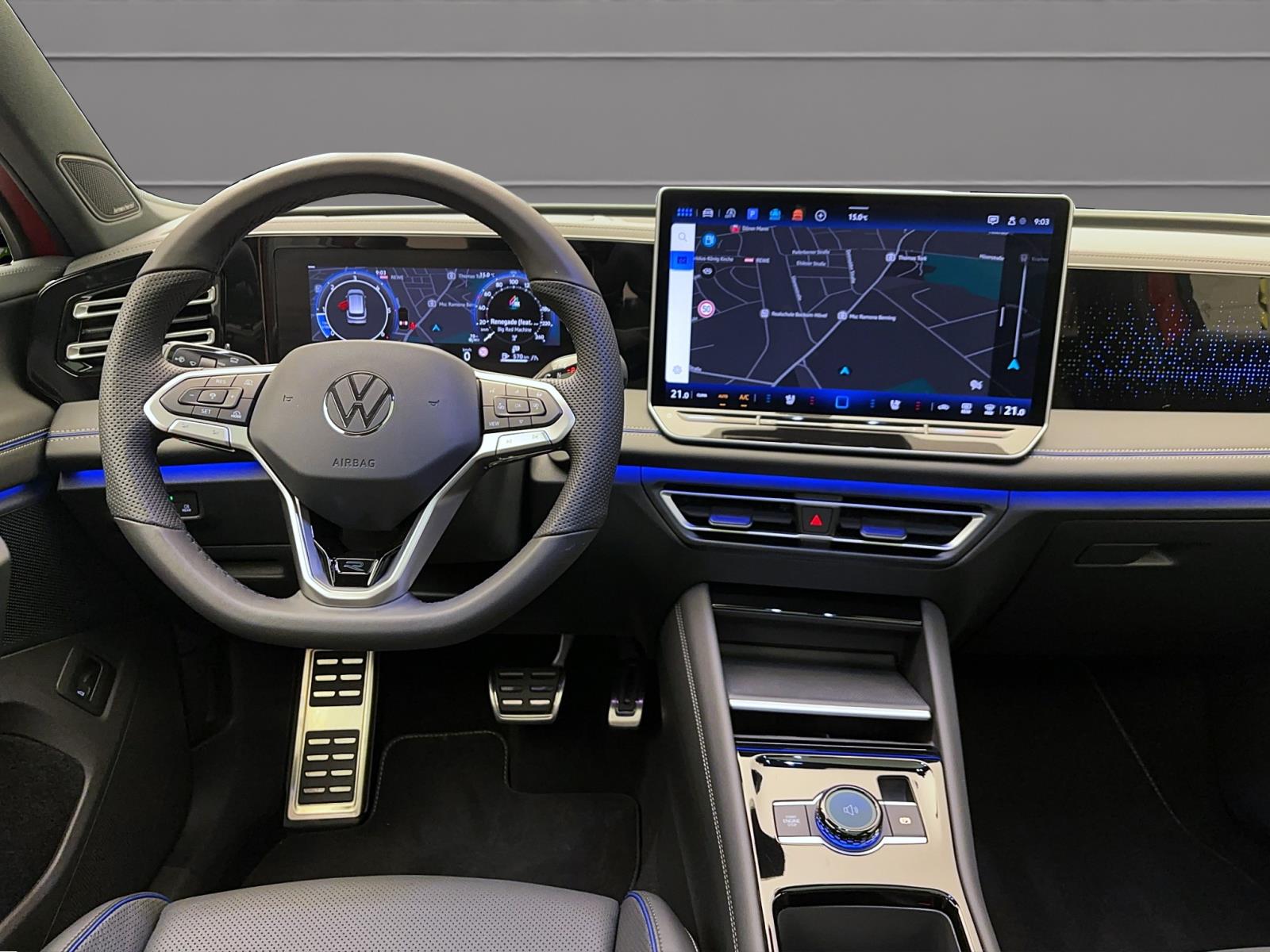 Volkswagen Tiguan 2.0 TDI DSG R-Line Black Style 4Motion Standhzg Pano DCC AreaView IQ.Light