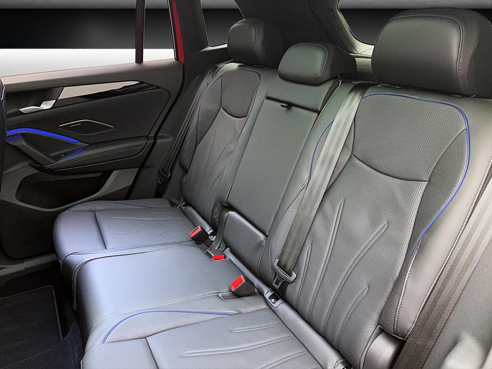 Volkswagen Tiguan 2.0 TDI DSG R-Line Black Style 4Motion Standhzg Pano DCC AreaView IQ.Light