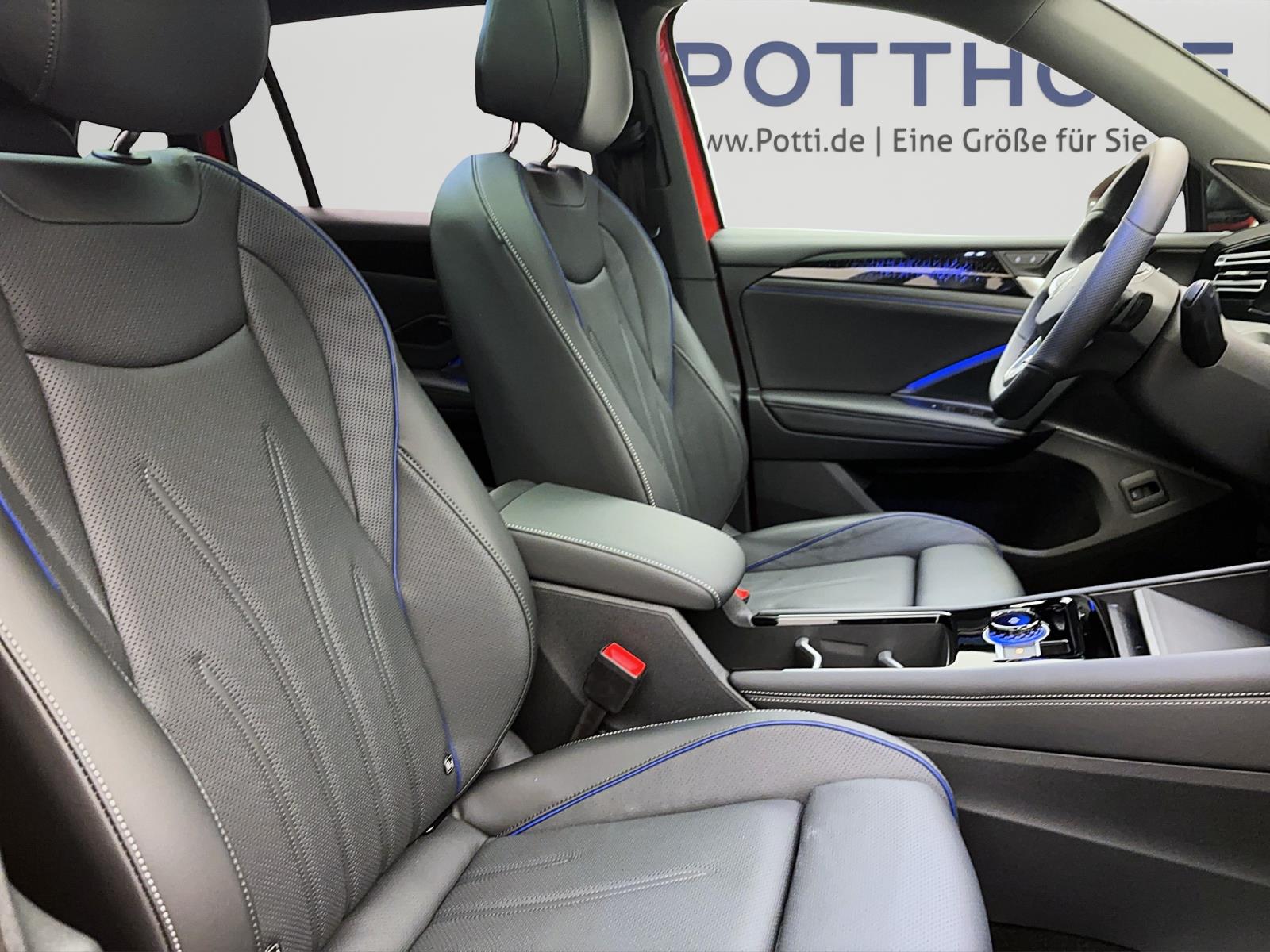 Volkswagen Tiguan 2.0 TDI DSG R-Line Black Style 4Motion Standhzg Pano DCC AreaView IQ.Light