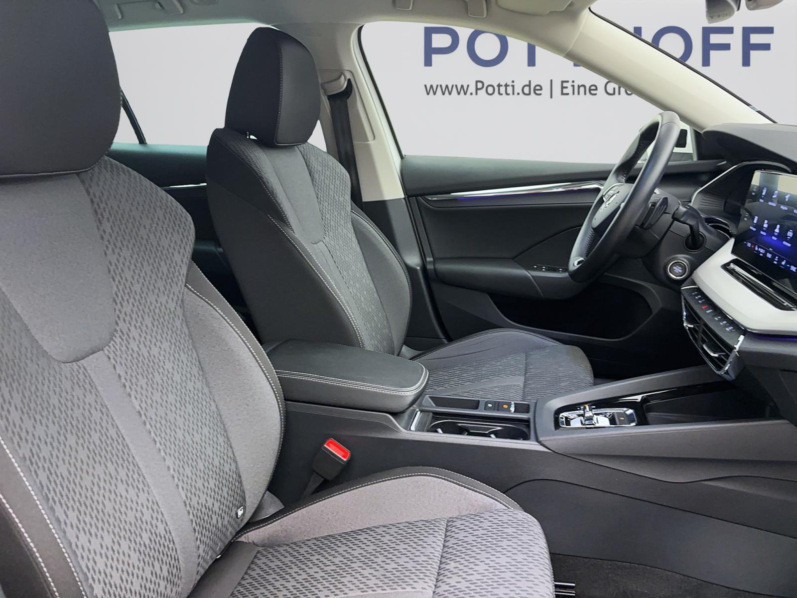 Skoda Octavia Combi 2.0 TDI DSG StyleAHK ACC PDC Kamera LED Navi Kessy