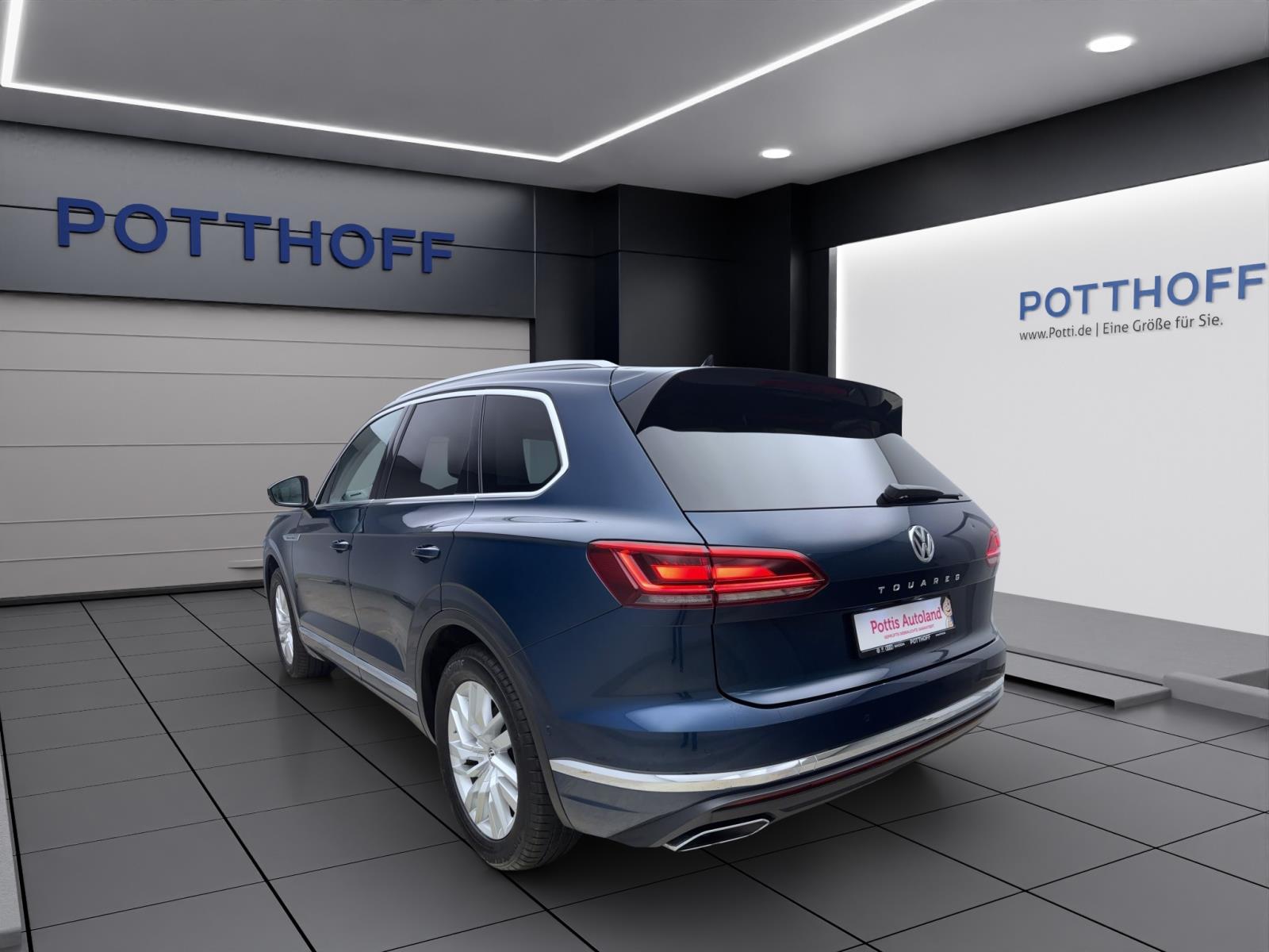 Volkswagen Touareg 3.0 TDI V6 Tiptronic 4Motion Standhzg Pano AHK Navi Luft RearView