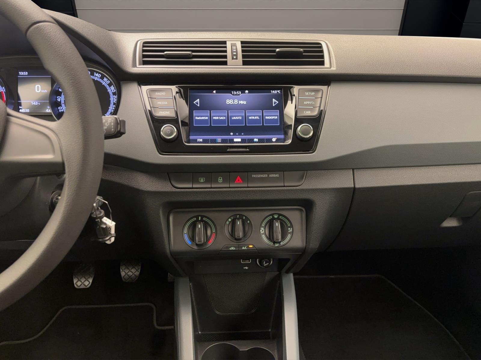Skoda Fabia 1.0 MPI Cool PlusPDC Sound-Paket Klima