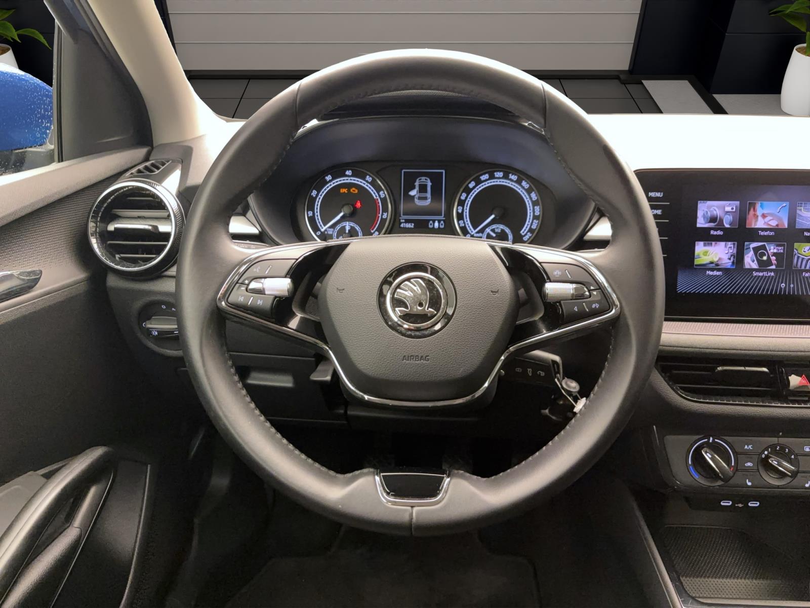 Skoda Fabia 1.0 TSI Tour Navi LED LaneAssist Sitzhzg PDC