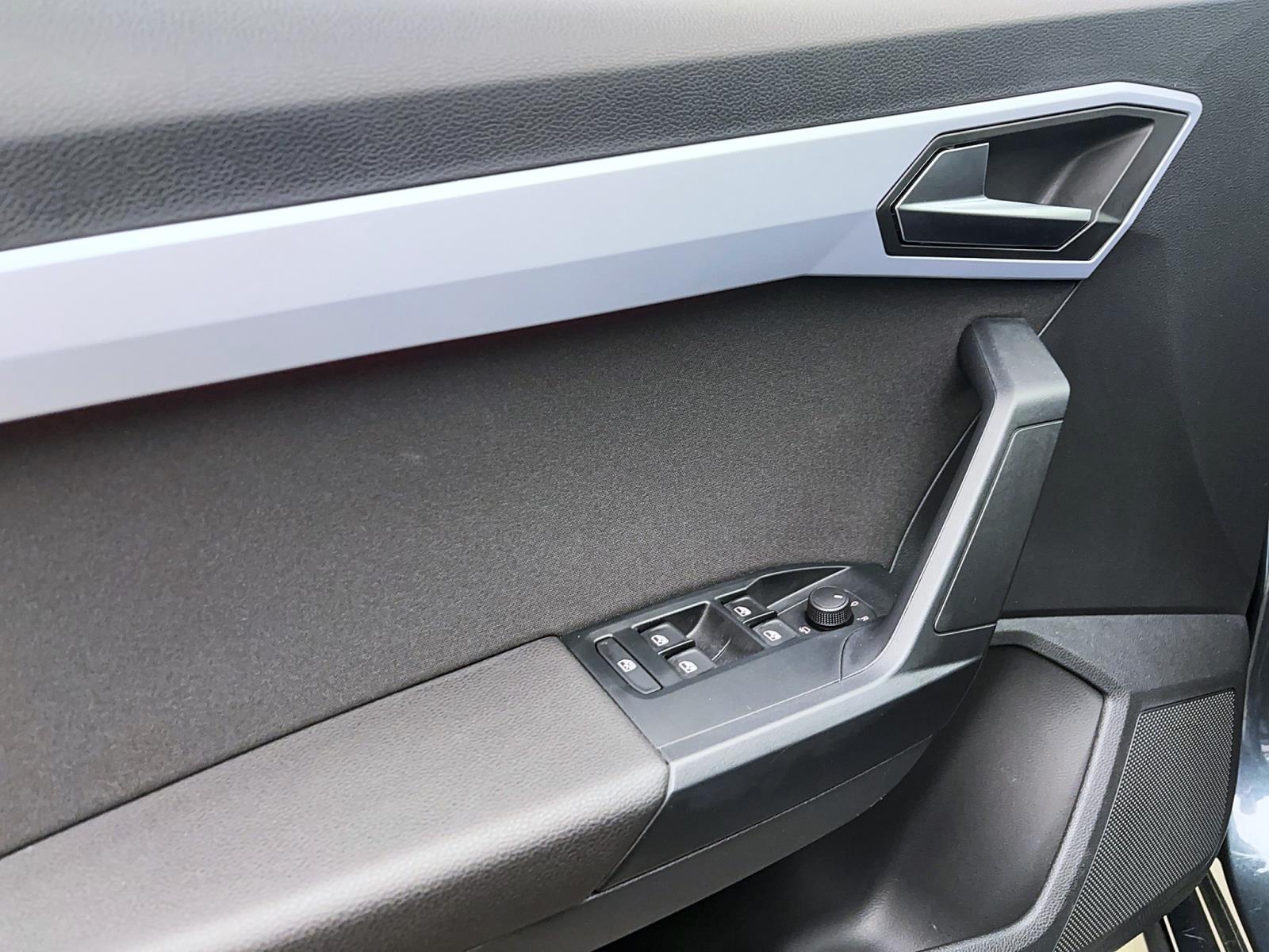 Seat Arona 1.0 TSI FR Navi LED RearAssist ACC Sitzhzg