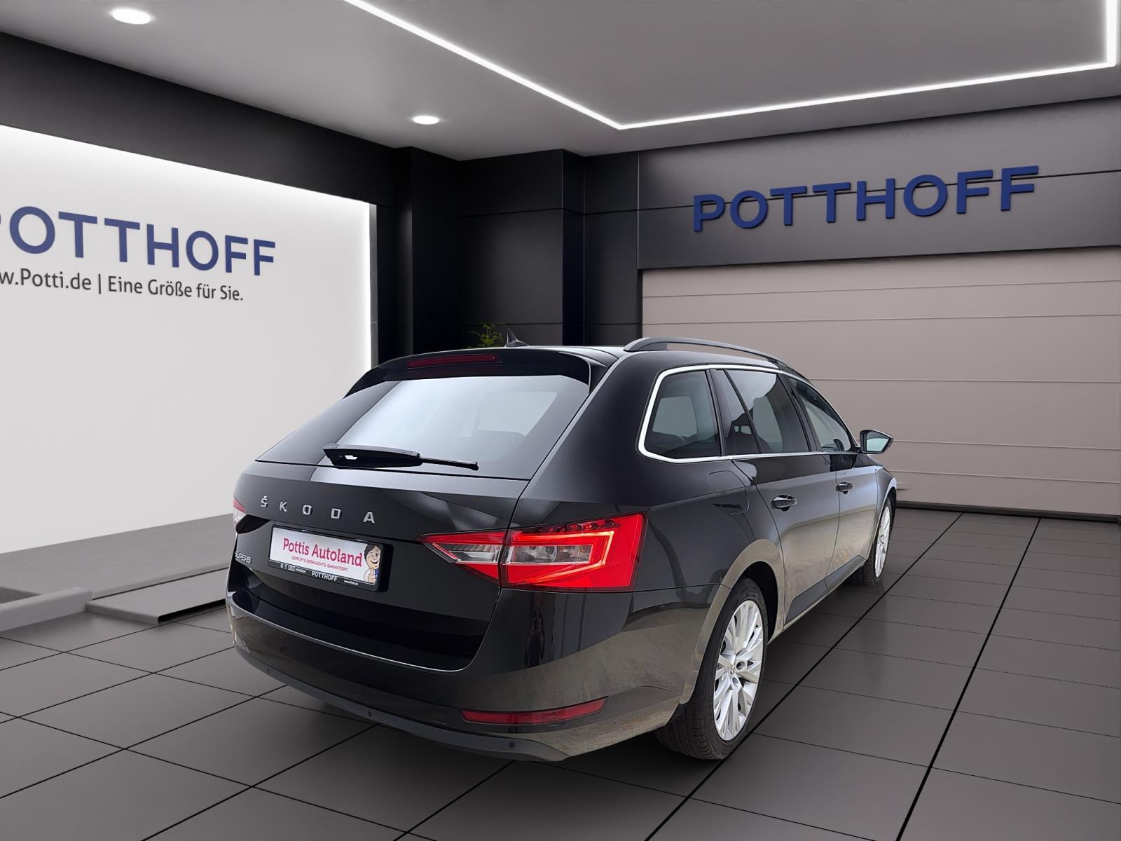 Skoda Superb Combi 2.0 TDI Ambition Navi LED ACC Sitzhzg LightAssist